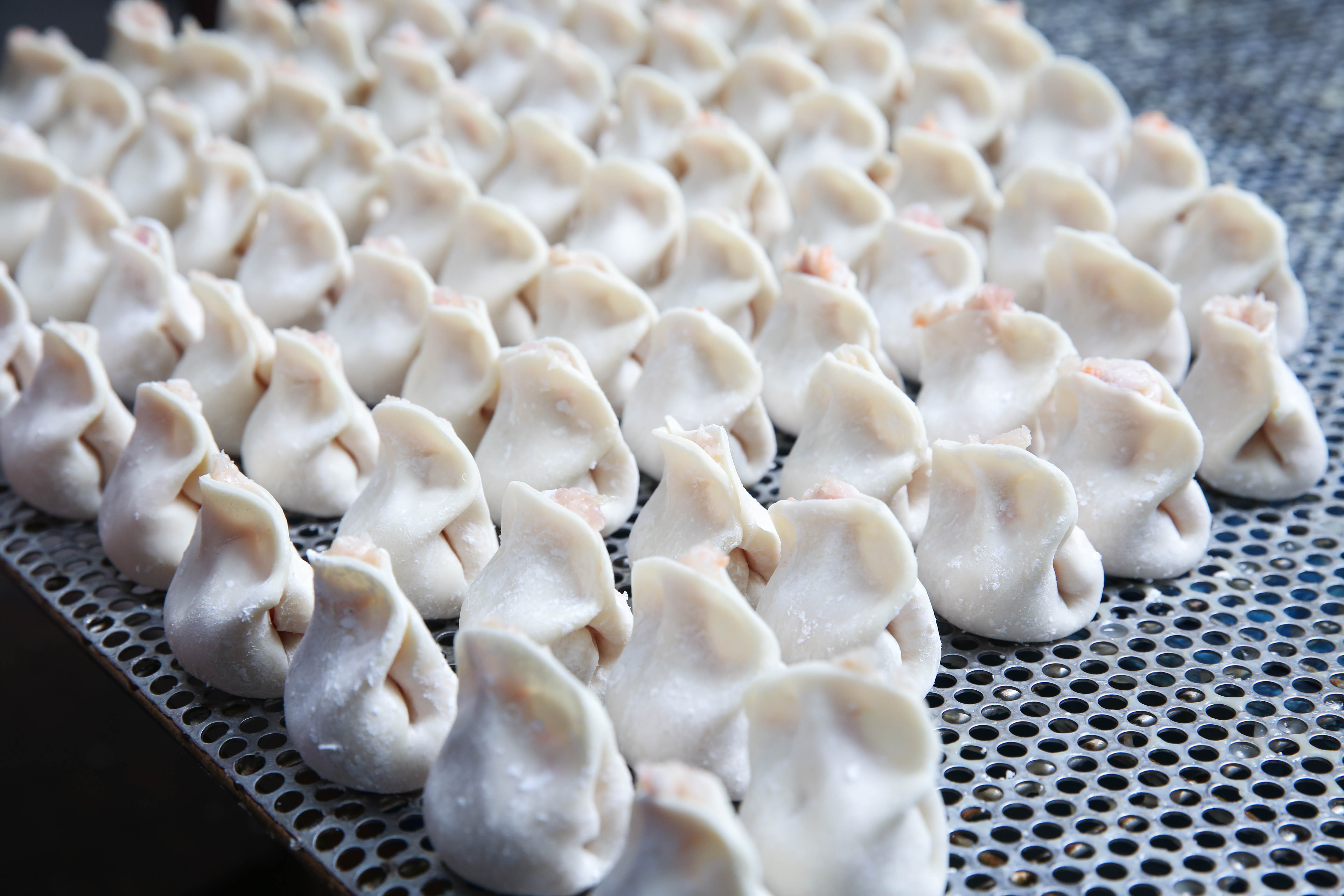 外形近似水餃的台式燒賣，是阿桐阿寶四神湯的招牌點心。（50元/5顆）
