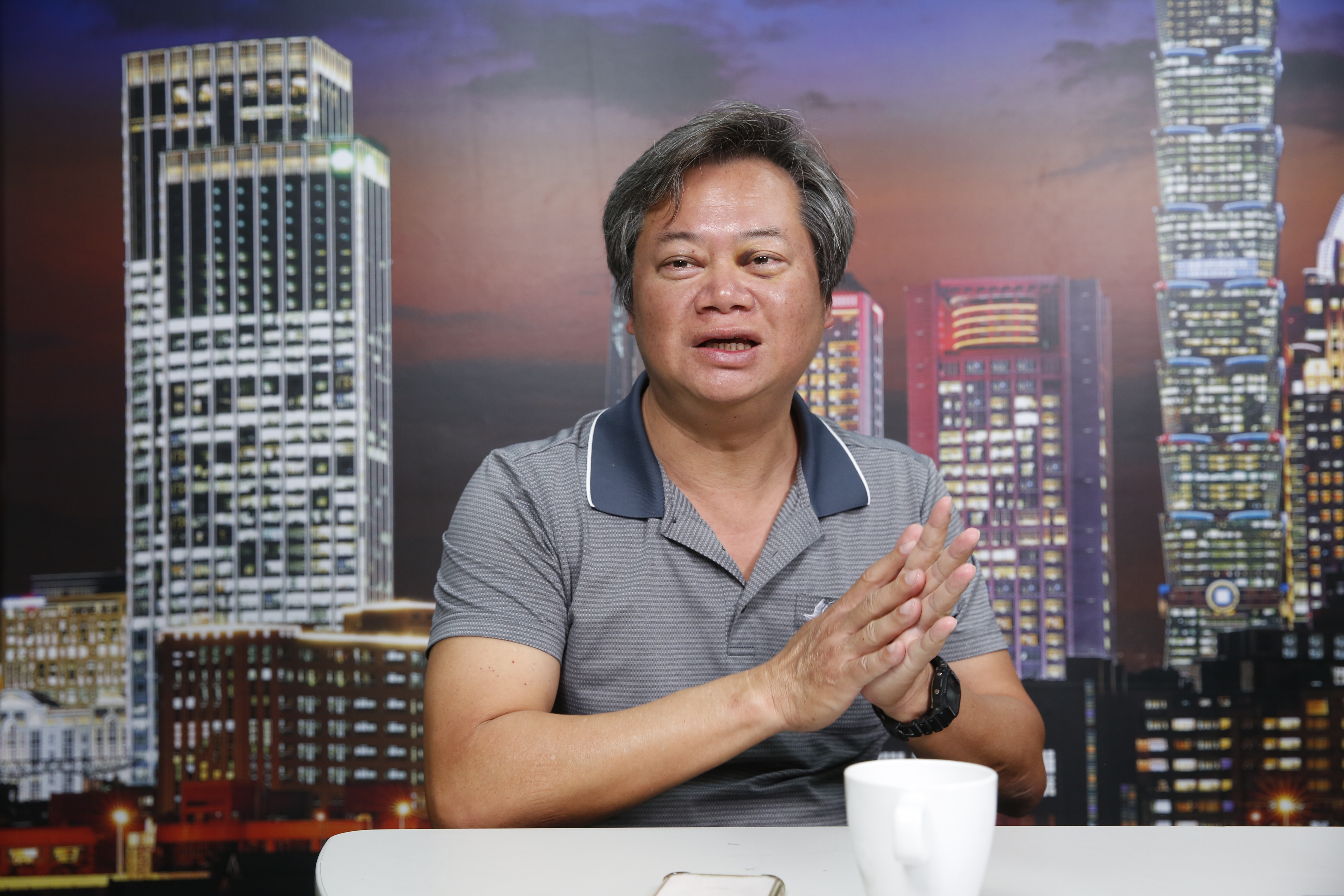 陳重銘在臉書透露，已出清手中的長榮與陽明，皆有6位數獲利。