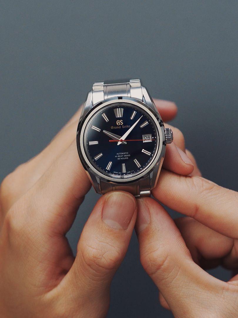 Grand Seiko於2020年年底正式發表的SLGH003，是慶祝品牌誕生60週年的最終完整之作。定價約NT$305,000。