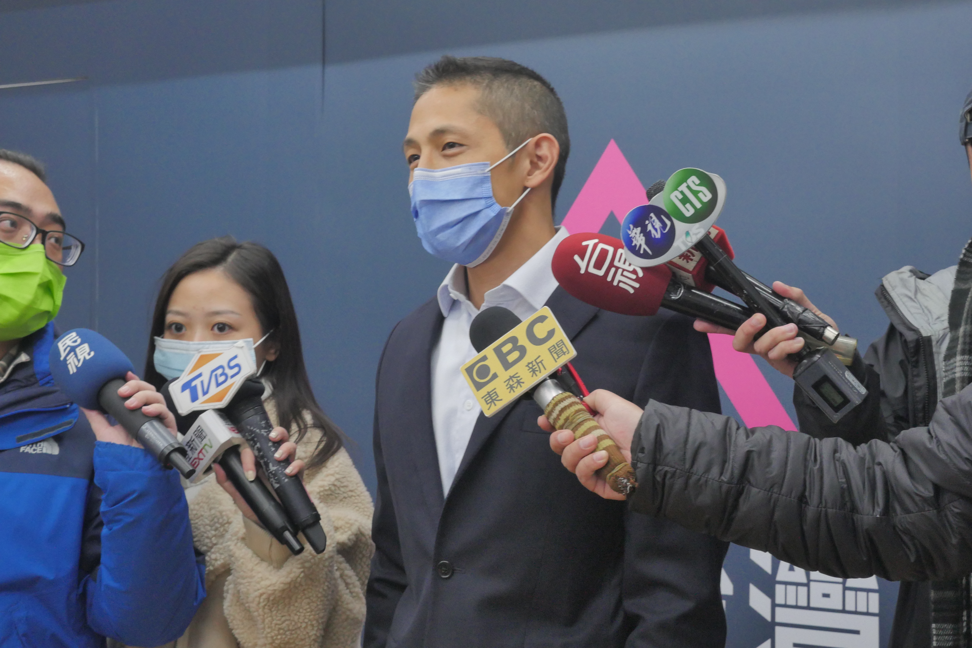 民進黨台北市黨部參選人吳怡農今受訪。（吳怡農辦公室提供）