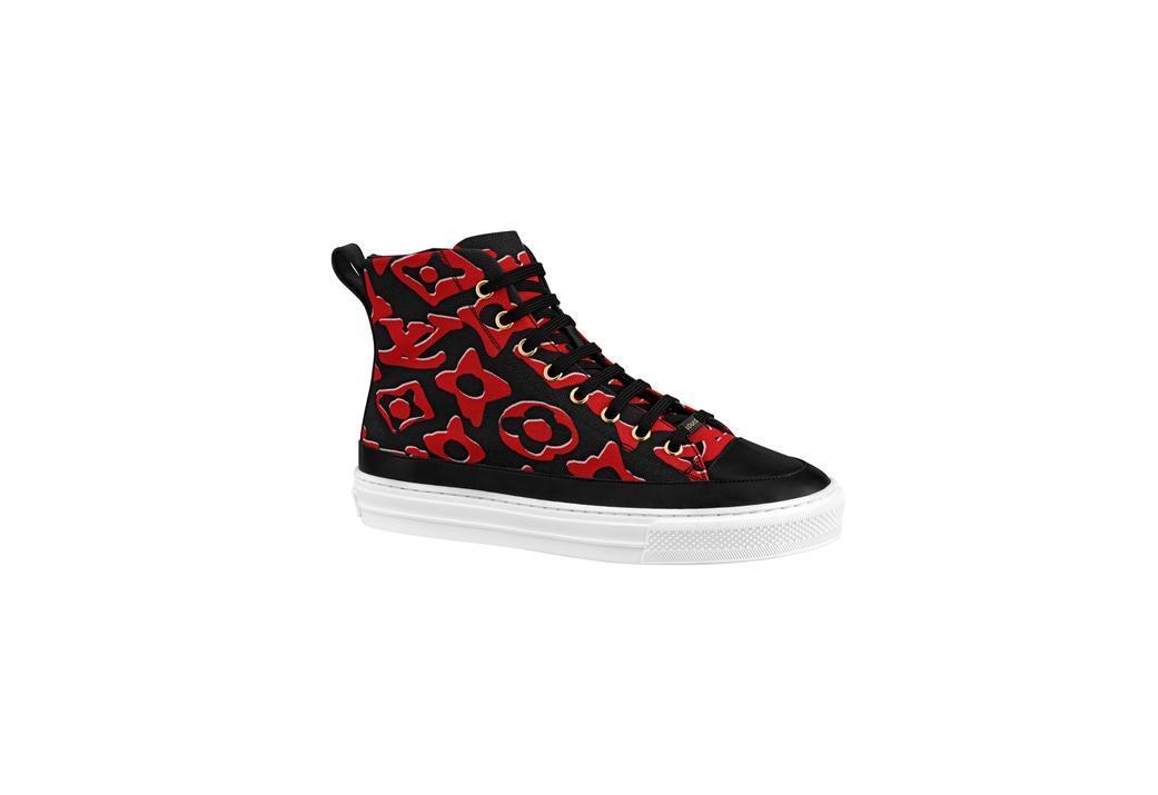 路易威登 x Urs Fischer聯名系列紅黑配色高筒球鞋。NT$33,600(路易威登提供)