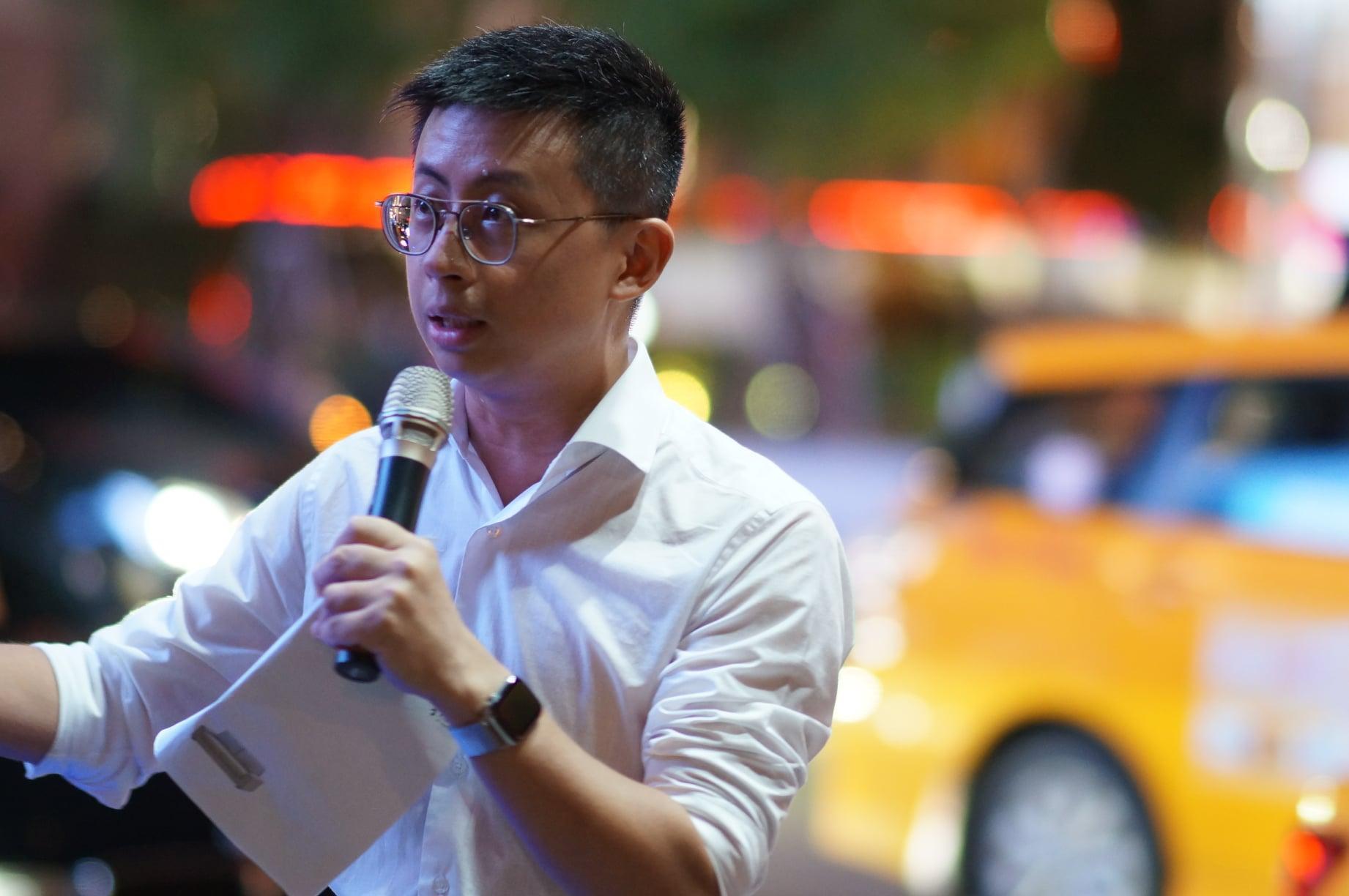 台北市議員邱威傑（呱吉）在這次議會表決中離席。（翻攝自呱吉臉書）