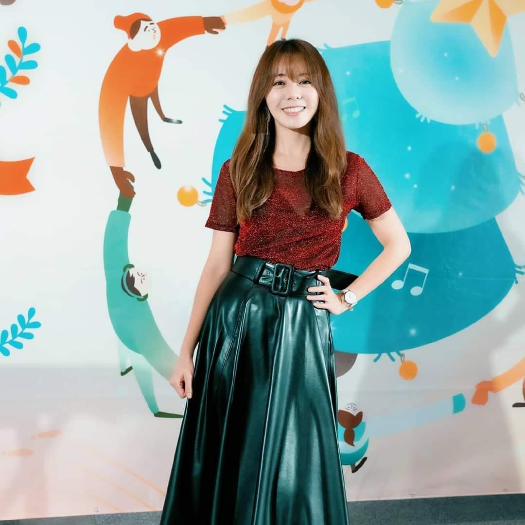 解偉苓開始經營YouTube頻道,最近訂閱人數已破一萬。(翻攝自解偉苓粉專)