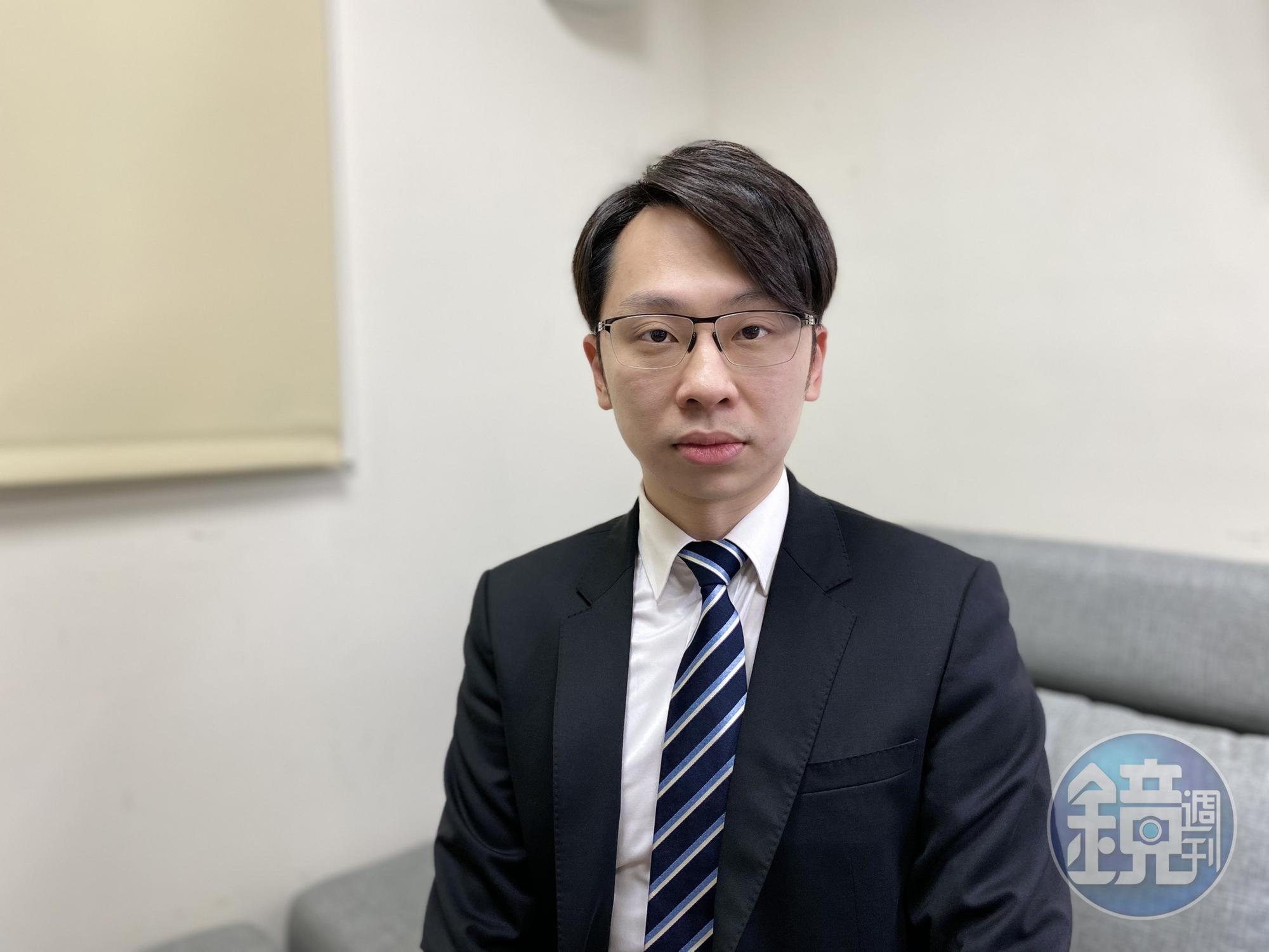 律師黃中麟指KTV公司處理態度消極,開庭至今仍未向邱奕承提出具體賠償方案。