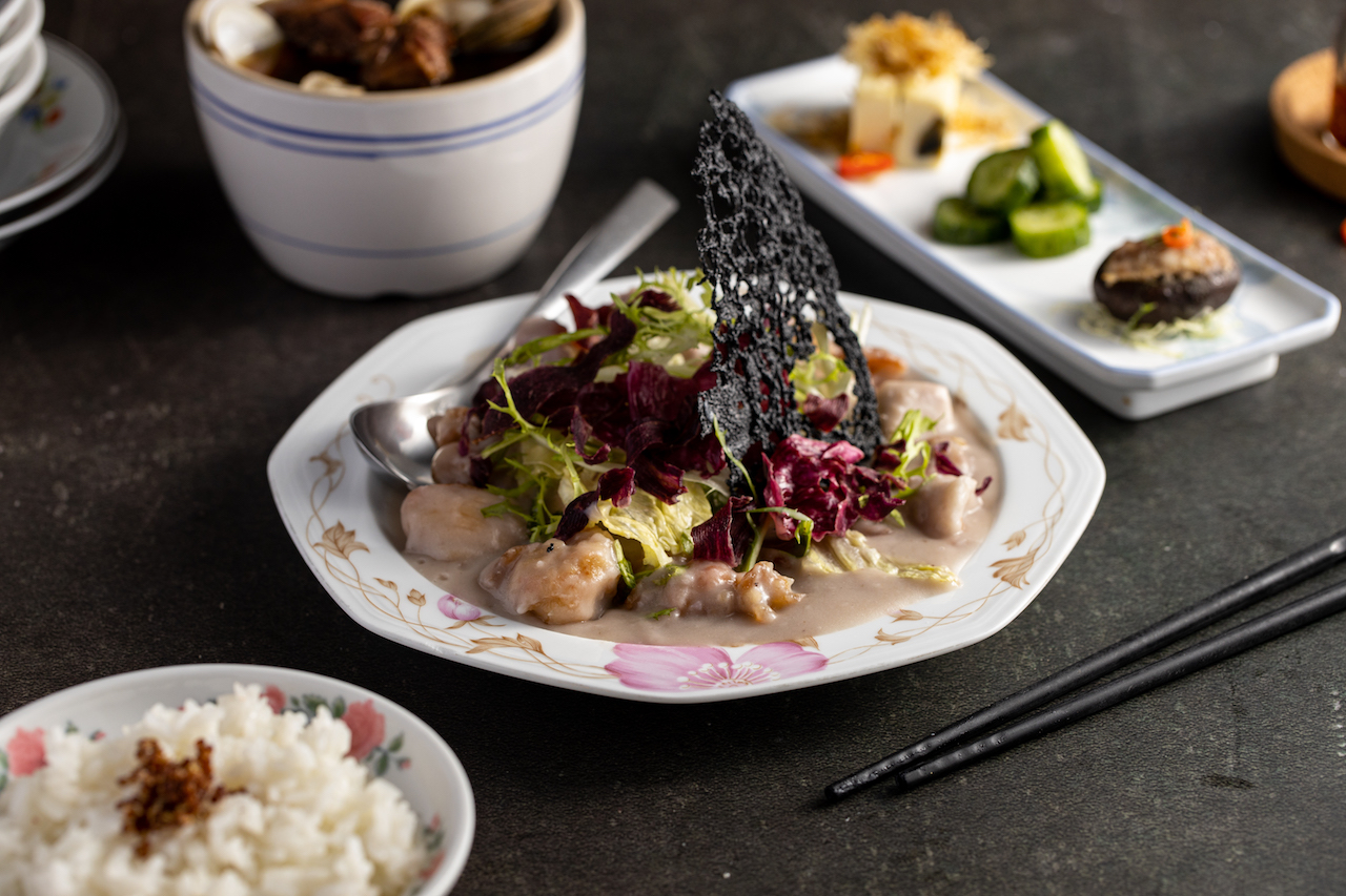 加入椰奶的「芋奶鮮嫩雞骨球」芋香濃郁，奶香細滑。（250元／份）