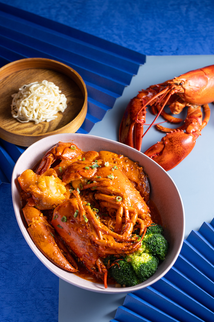 「秘製干燒海龍王佐如意麵」微辣惹味。（2,888元／份）