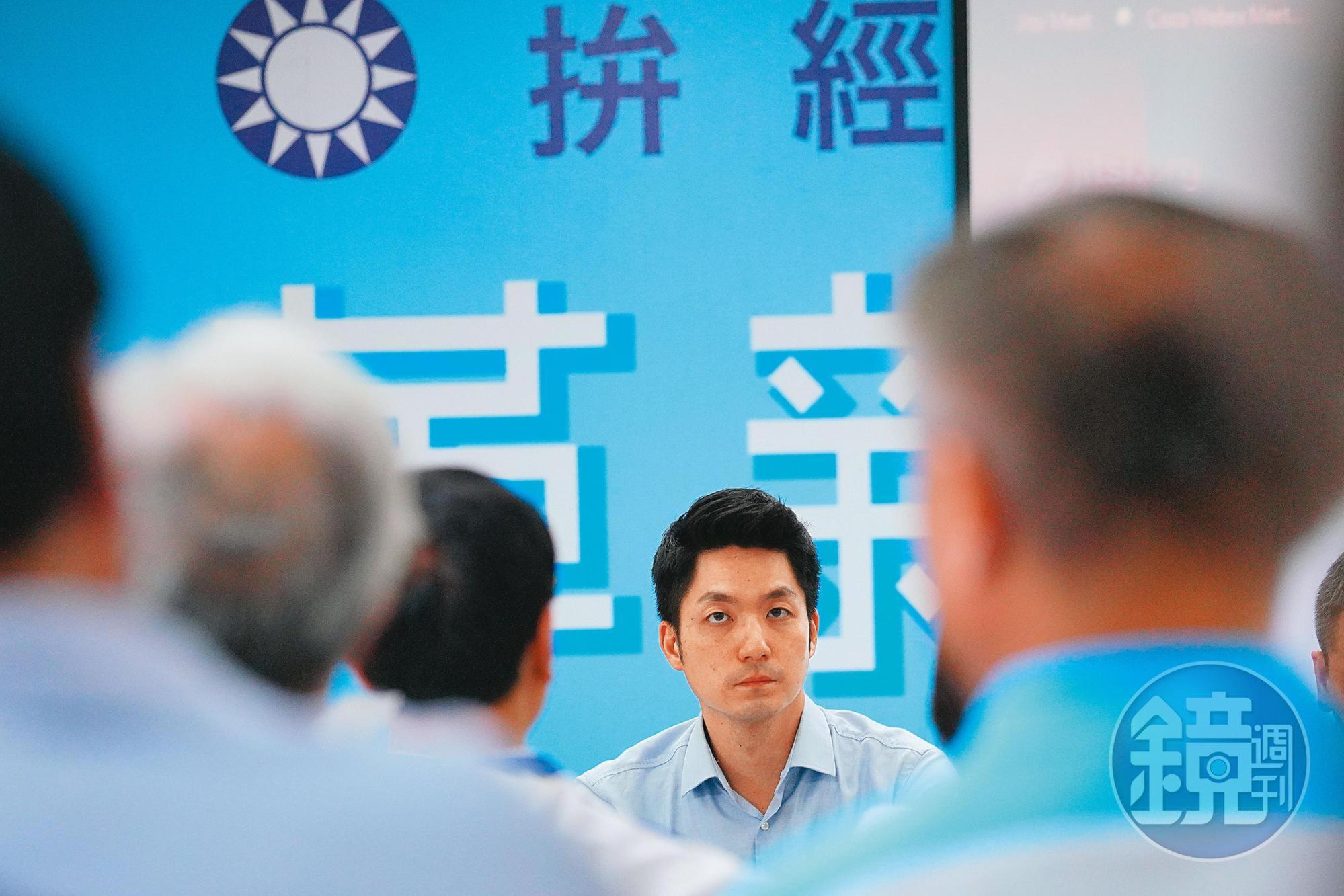 身為蔣家第四代的蔣萬安,提案替政治受難者發聲,也引起黨內質疑是為了個人選舉。