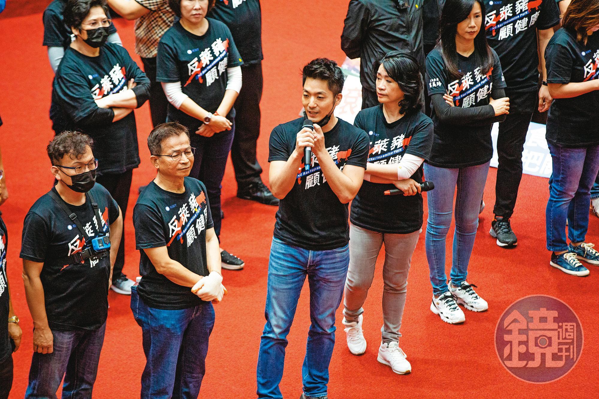 國民黨在立法院院會強力反萊豬進口之際,蔣萬安低調提案修法,卻未獲所有資深藍委認同支持。