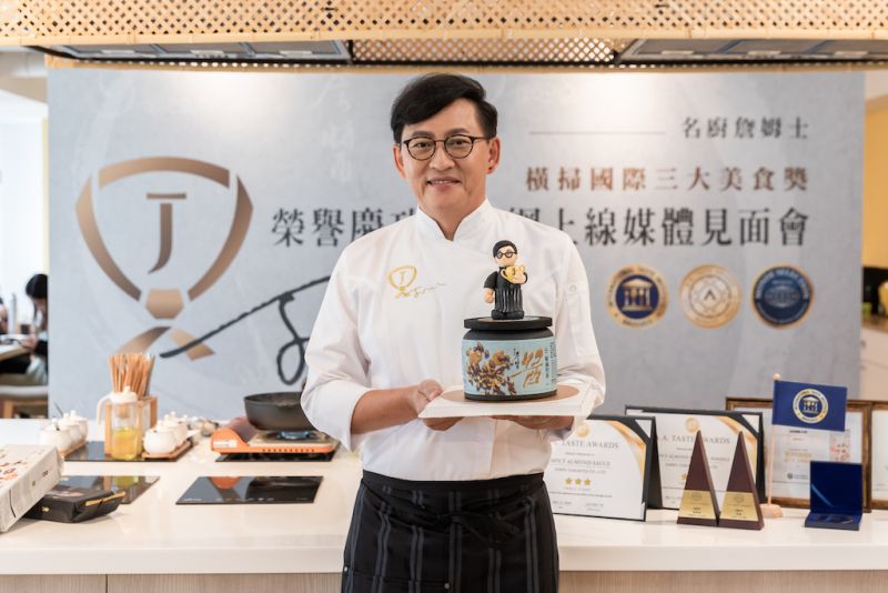 詹姆士2019年砸千萬自創拌麵和沾醬品牌。（樂格國際提供）