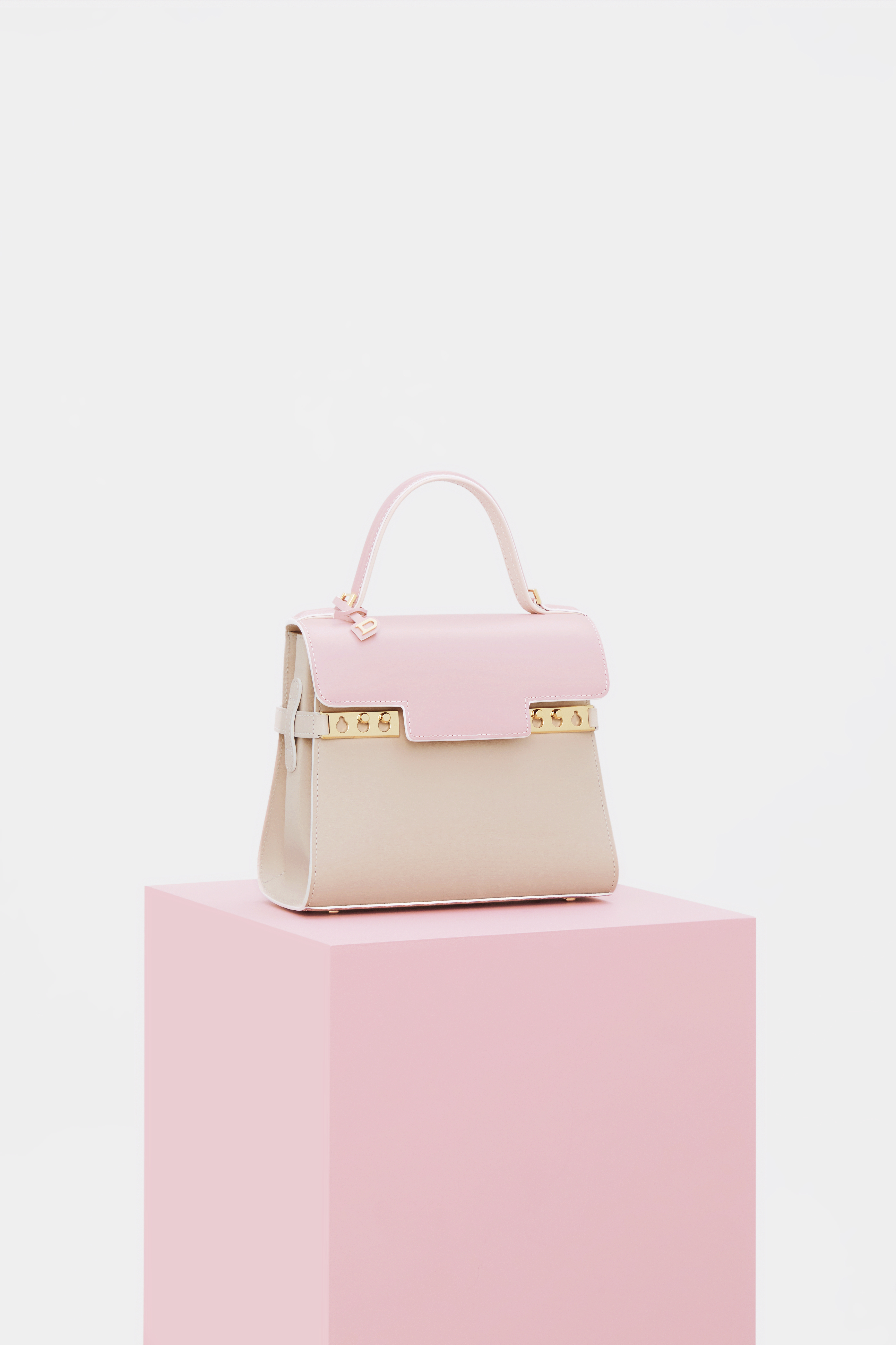Forever Rose系列Tempête經典型手袋。NT$142,900（美之心提供）