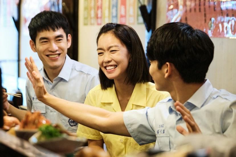 林柏宏(右起)、李霈瑜、張書豪在迷你劇集《大債時代》中飾演3個高中死黨,各自面對不同的生活壓力。(公視提供)