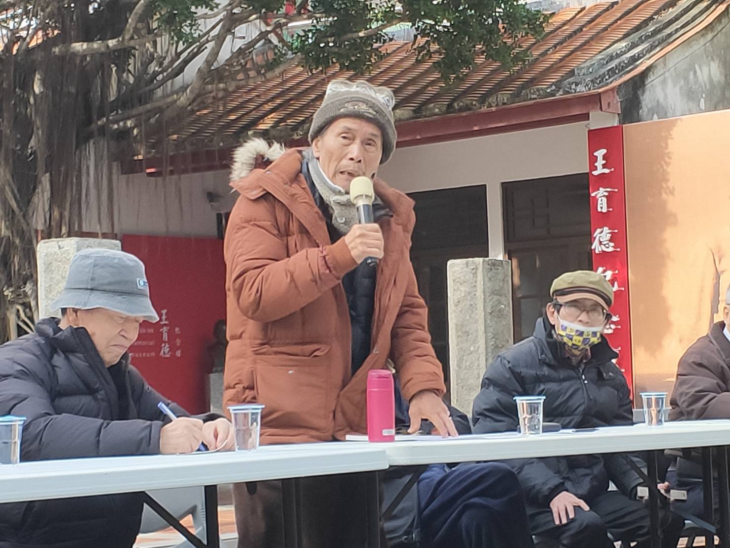 張良澤出面開說明會，談真理大學粗暴封台文資料館。