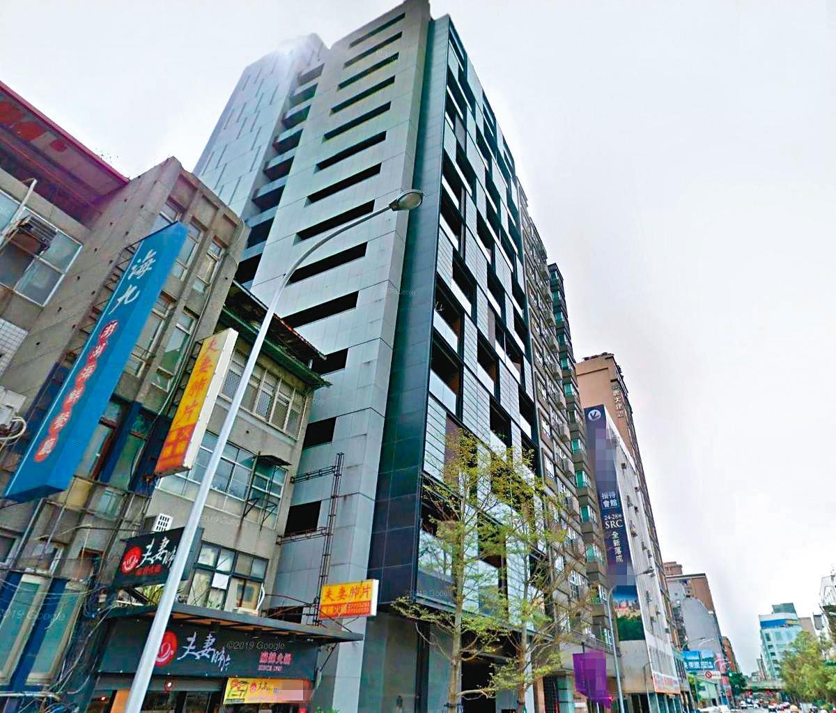 宋芸樺2020年不僅自組工作室,也砸3千萬元買房,新居每坪單價破百萬,走精緻小宅路線。(翻攝自Google Map)