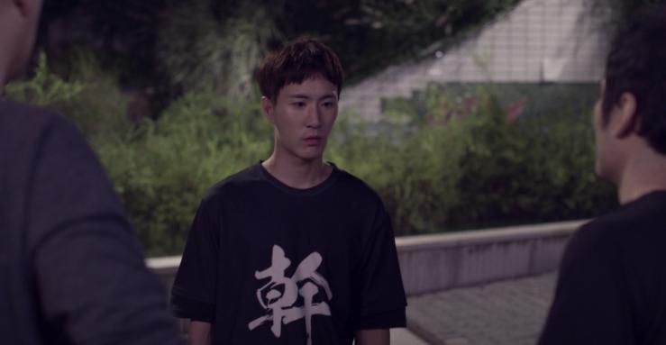 國片《醬狗》以韓國華僑的身份認同為主題,他們僅能藉由一本「無戶籍護照」證明自己的國籍是台灣。 (佳映娛樂提供)