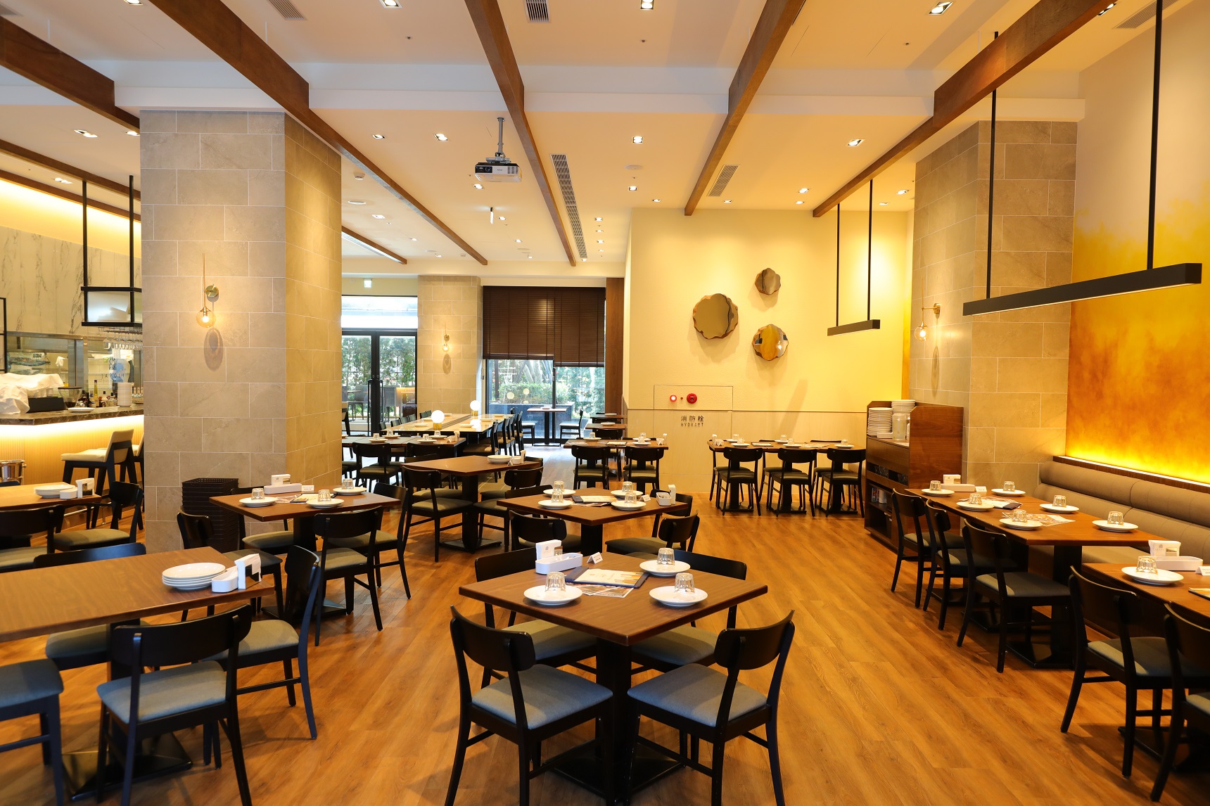 飯店一樓的「JAPOLI」餐廳平常也對外營業。