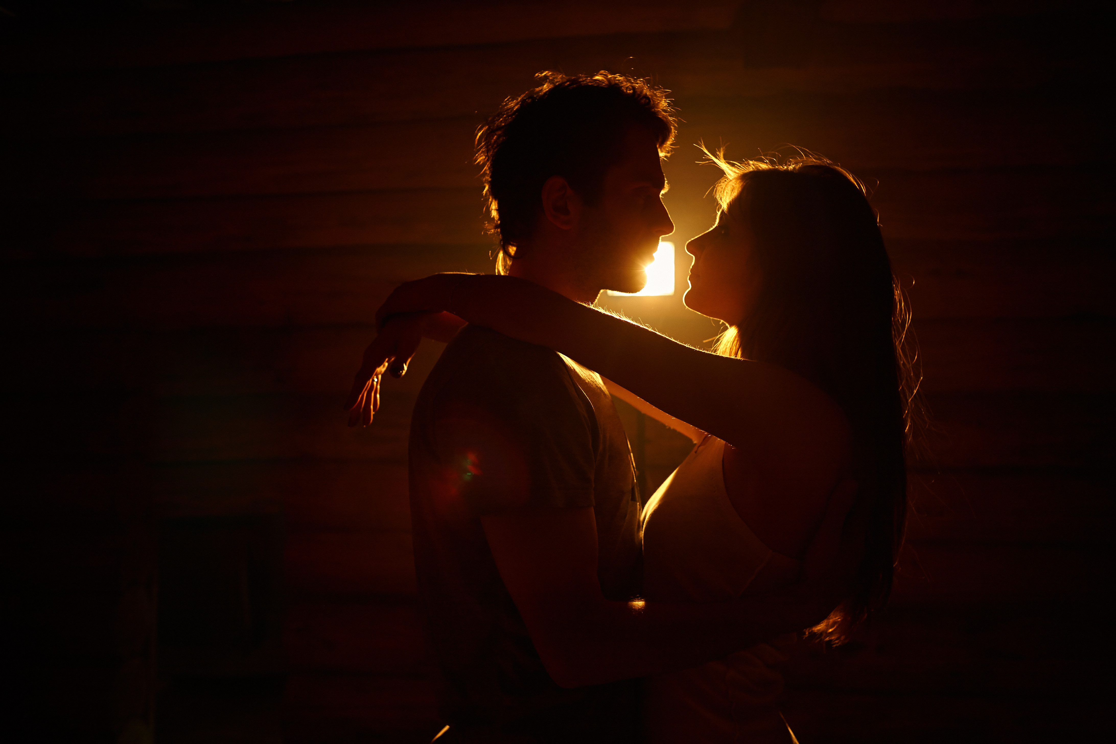 女子酒後將友人誤認為男友，雙方發生親密關係。（示意圖，東方IC）