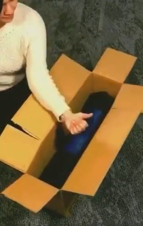 大功告成的變身紙箱可輕鬆收納長條物。(翻攝自A_Kawine推特)