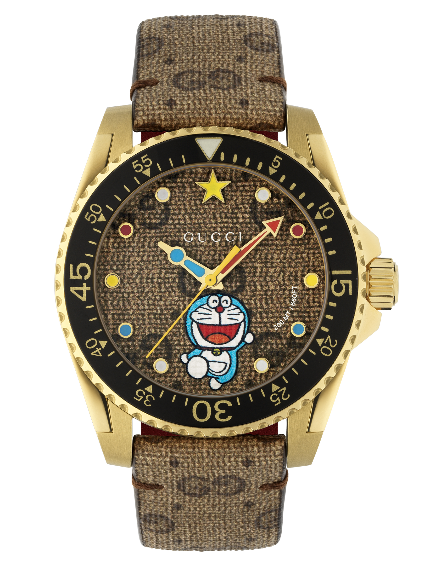 哆啦A夢GUCCI Dive系列腕錶。NT$51,000（古馳提供）