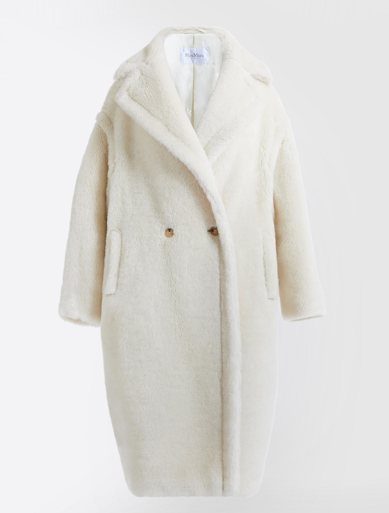 白色Teddy Bear Coat。NT$150,800(華敦提供)