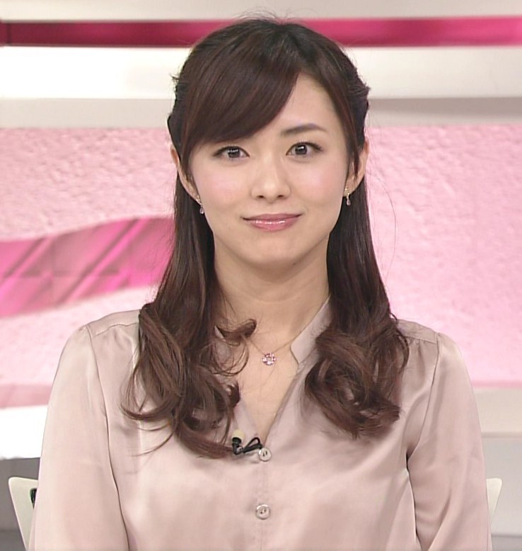 二宮和也老婆伊藤綾子曾是電視台主播，目前已退役樂當人妻。（翻攝自網路）