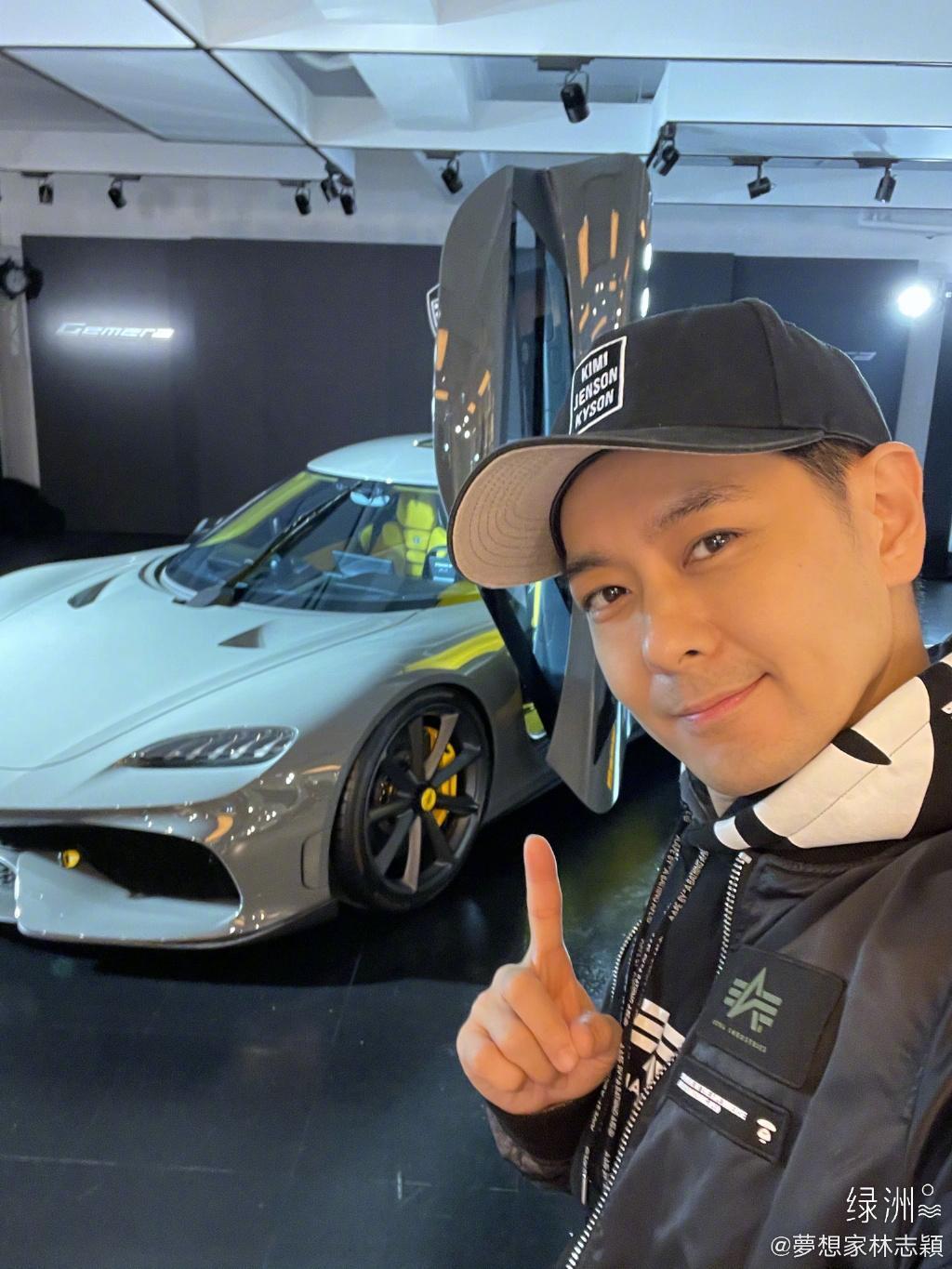 林志穎也在12日深夜貼出同樣與這部車的同框照,但比周杰倫晚了快一天。(翻攝林志穎微博)