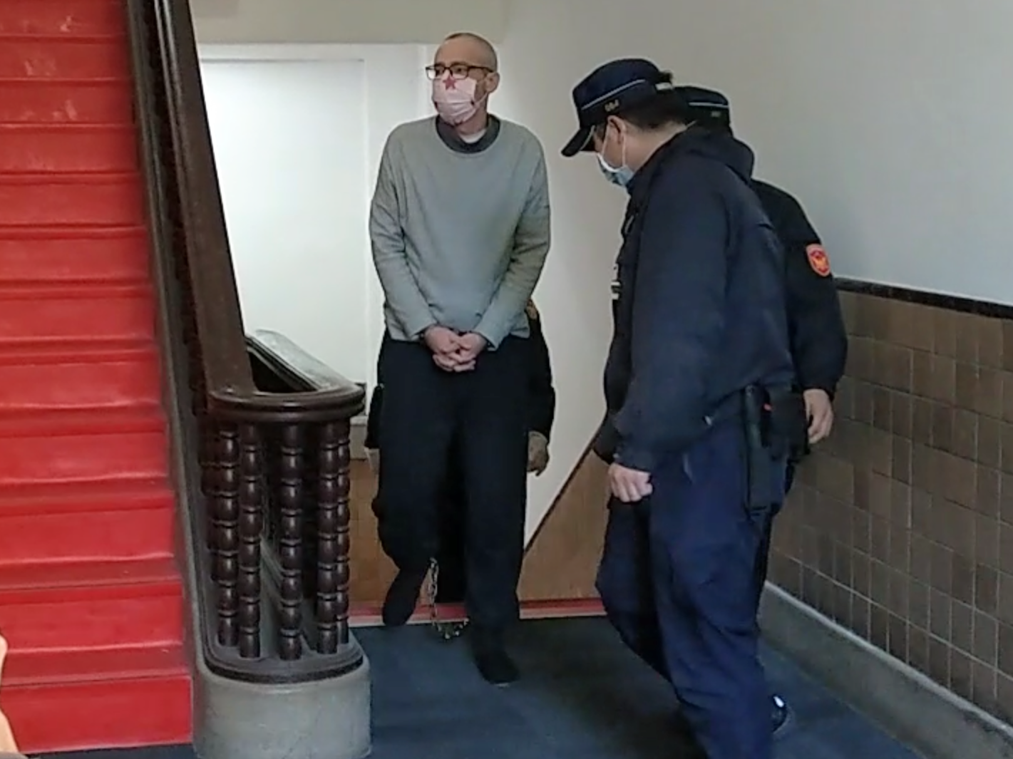 美籍男子孫武生懷疑販毒同夥是線民，殺人分屍判無期徒刑。