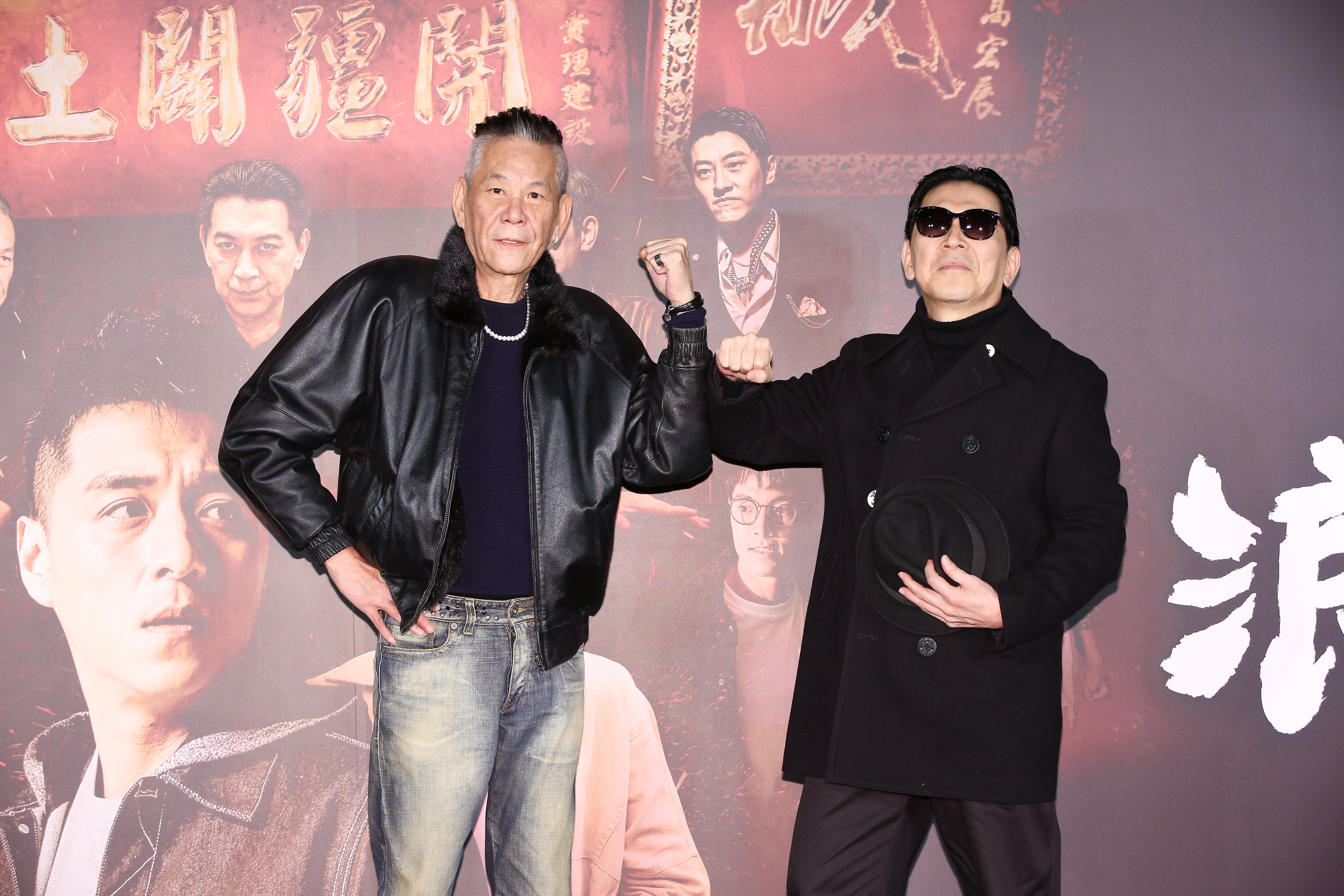 龍劭華（左）與高捷（右）是30多年的老朋友卻是首次合作，戲裡各擁堂口，戲外吐槽不斷，高捷頻噴金句。