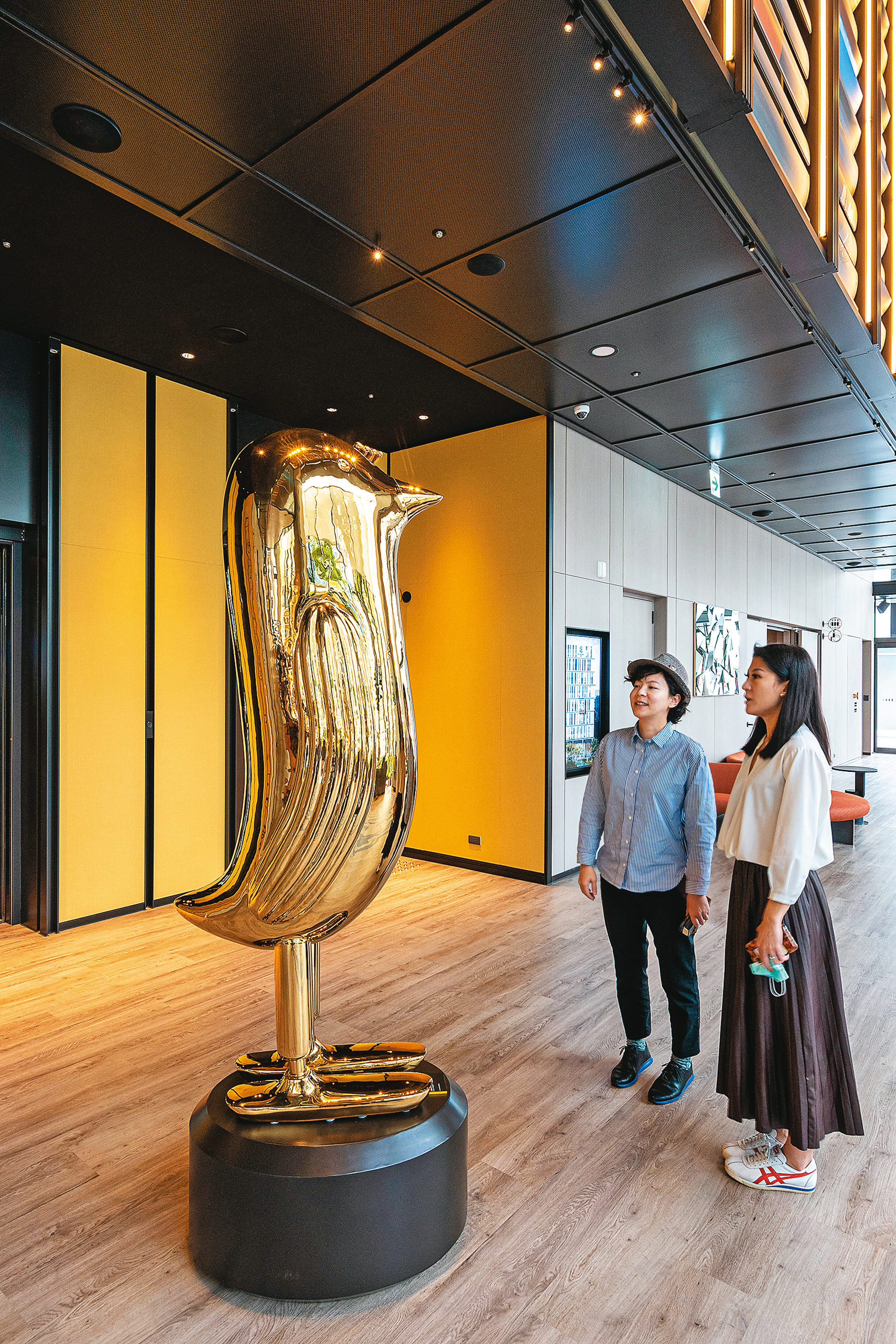 西班牙金童設計師海美阿永的作品《希旺》，盼鼓舞人們面對變幻莫測的世界時，能夠保持積極樂觀，勇於面對挑戰。