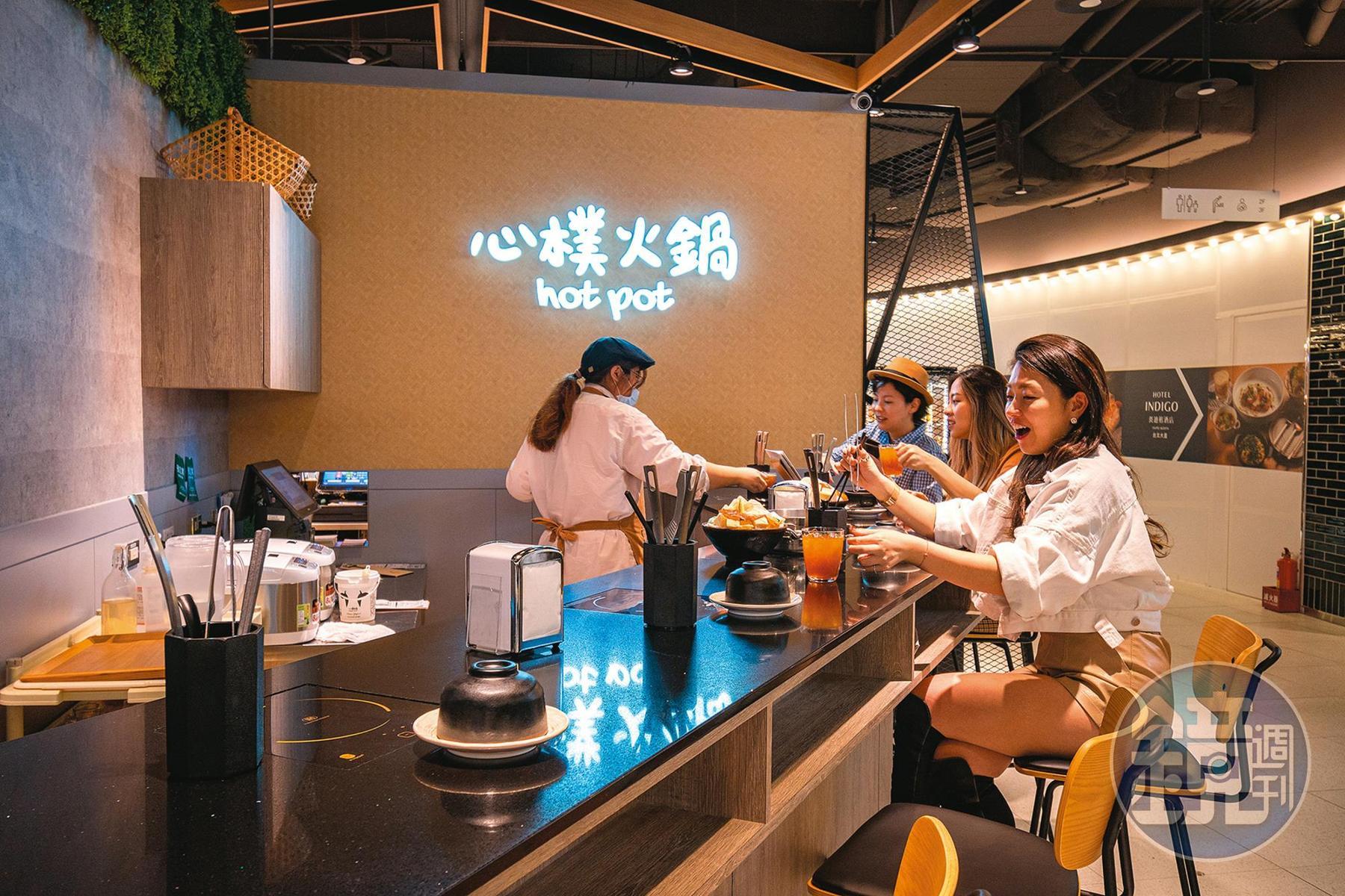 由心樸市集提供嚴選食材的「心樸火鍋」,講究品嘗食物的原汁原味。