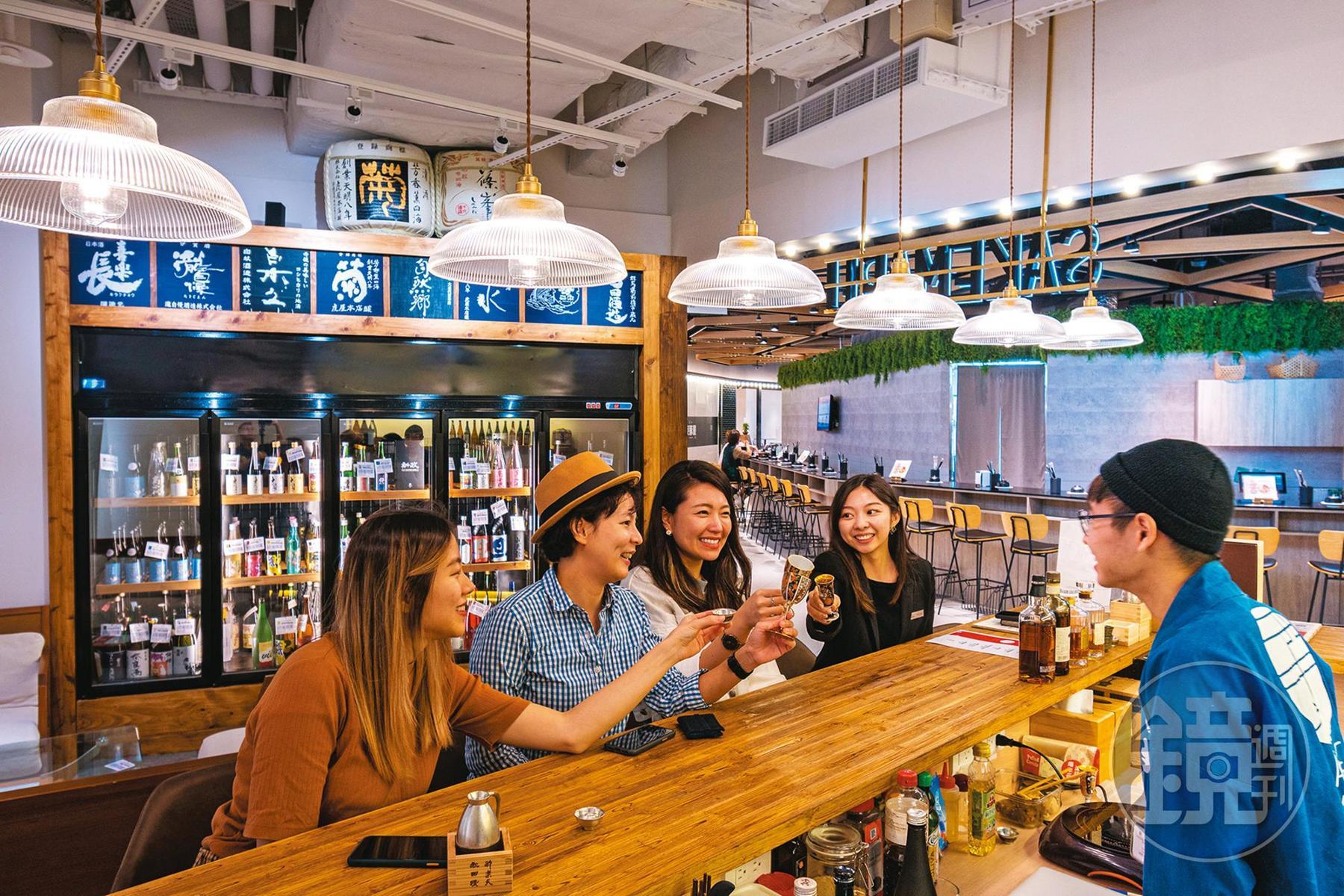 「SAKEMARU」大直店風格清新,非常適合三五好友下班後小酌幾杯。