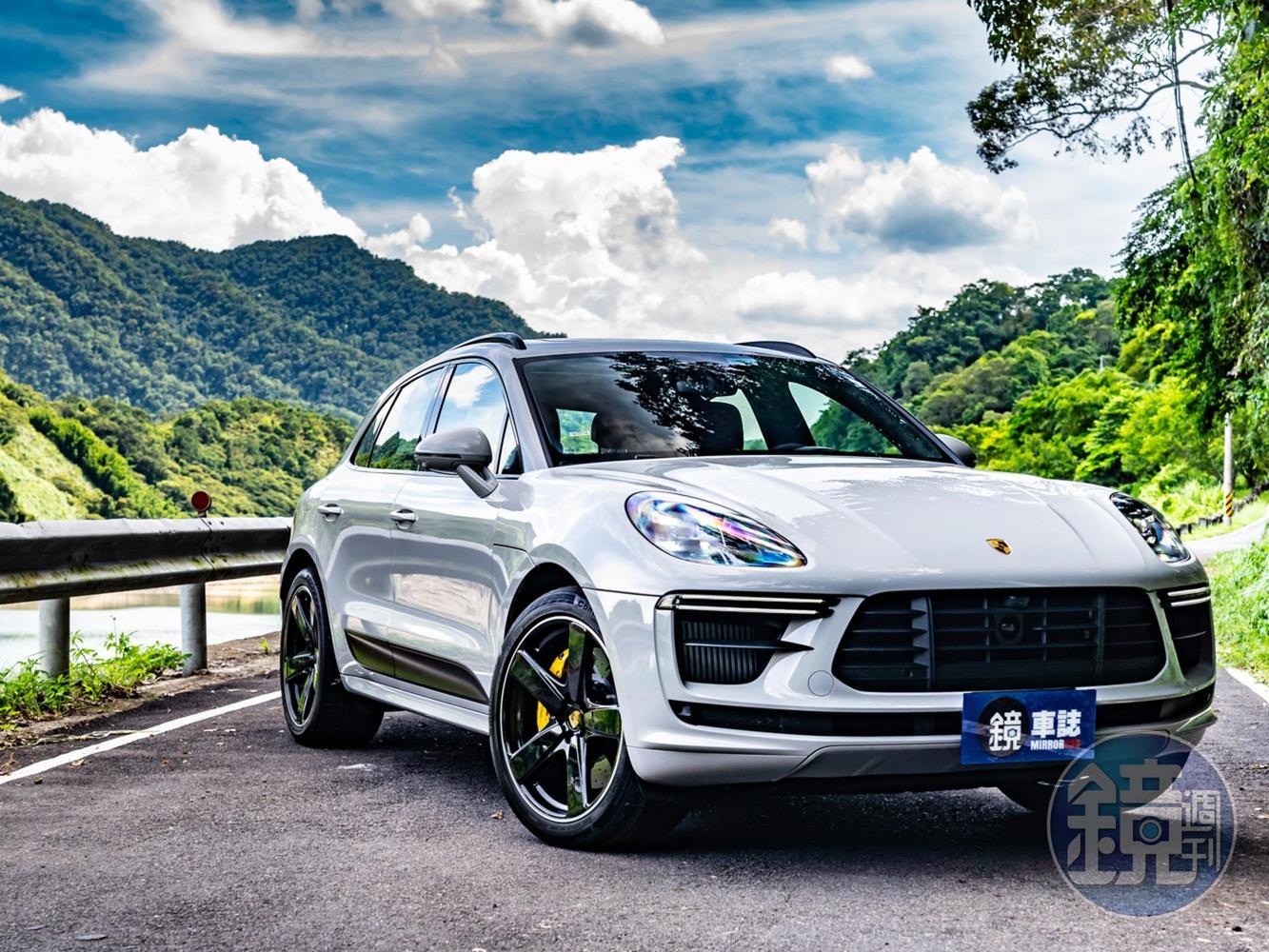 PORSCHE Macan Turbo
