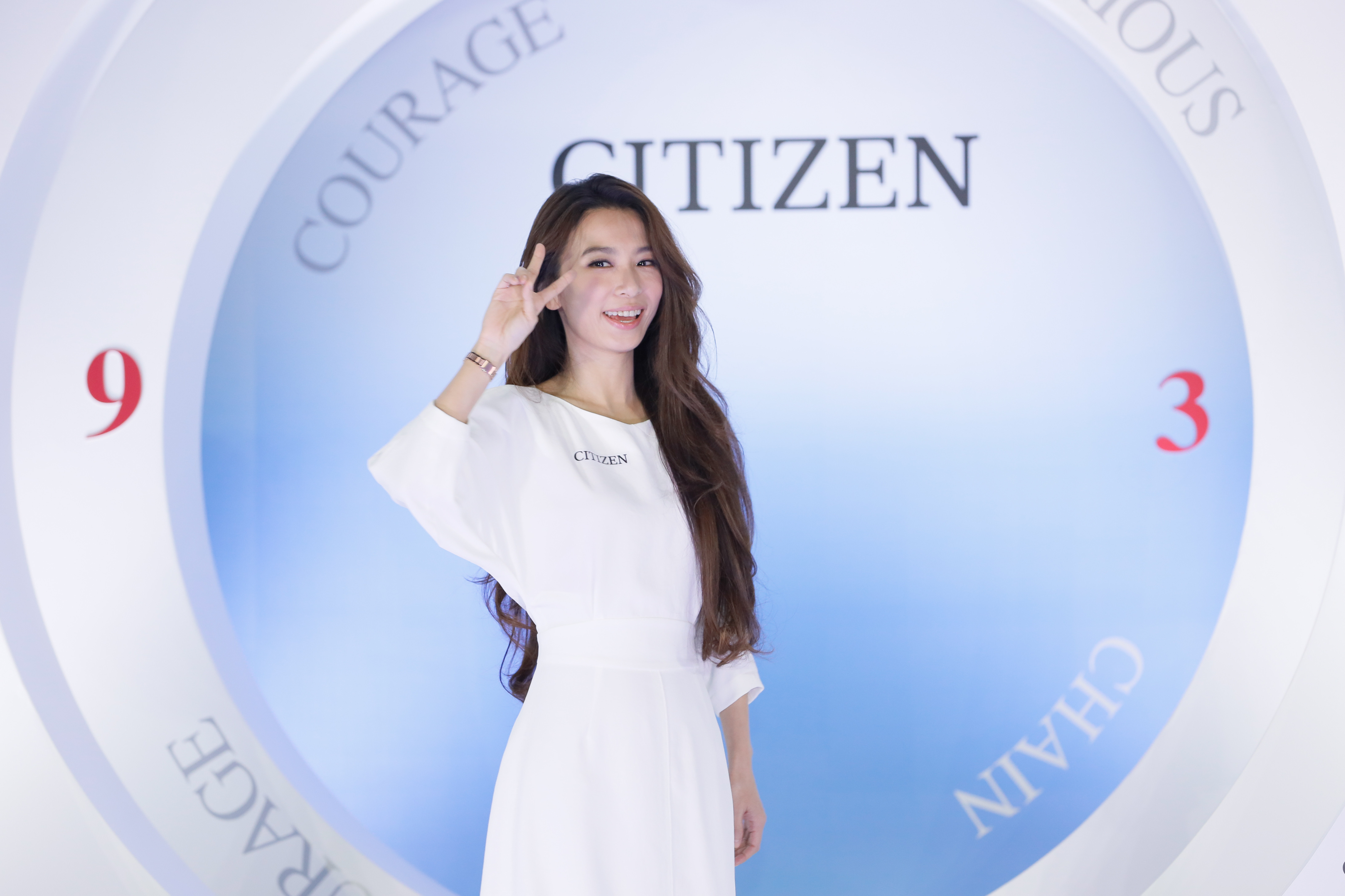 Hebe田馥甄連續9年代言手錶。