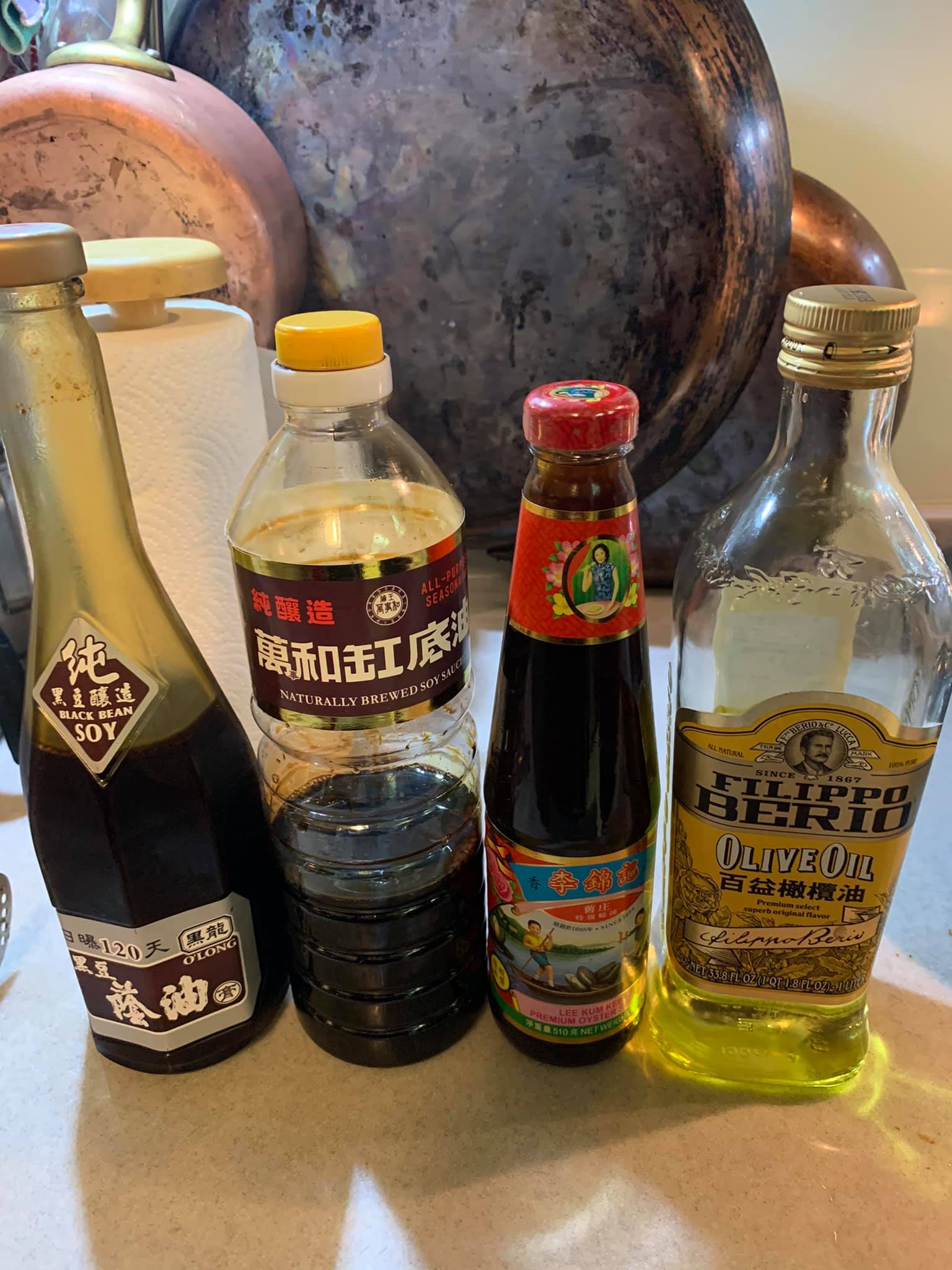 今天用的醬料，之前用萬和缸底油滷大腸。