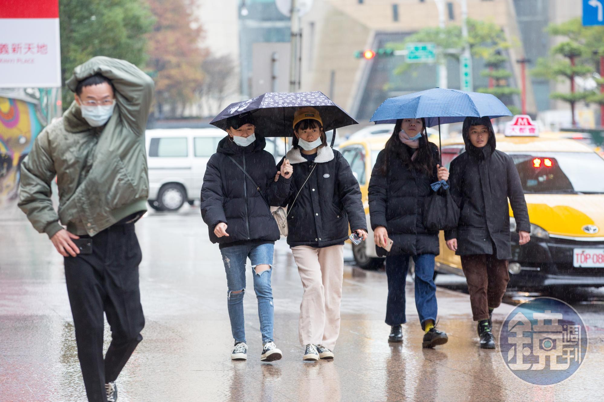 中央氣象局指出，隨冷空氣南下全台又會變冷，但不至於出現極端低溫。（本刊資料照）