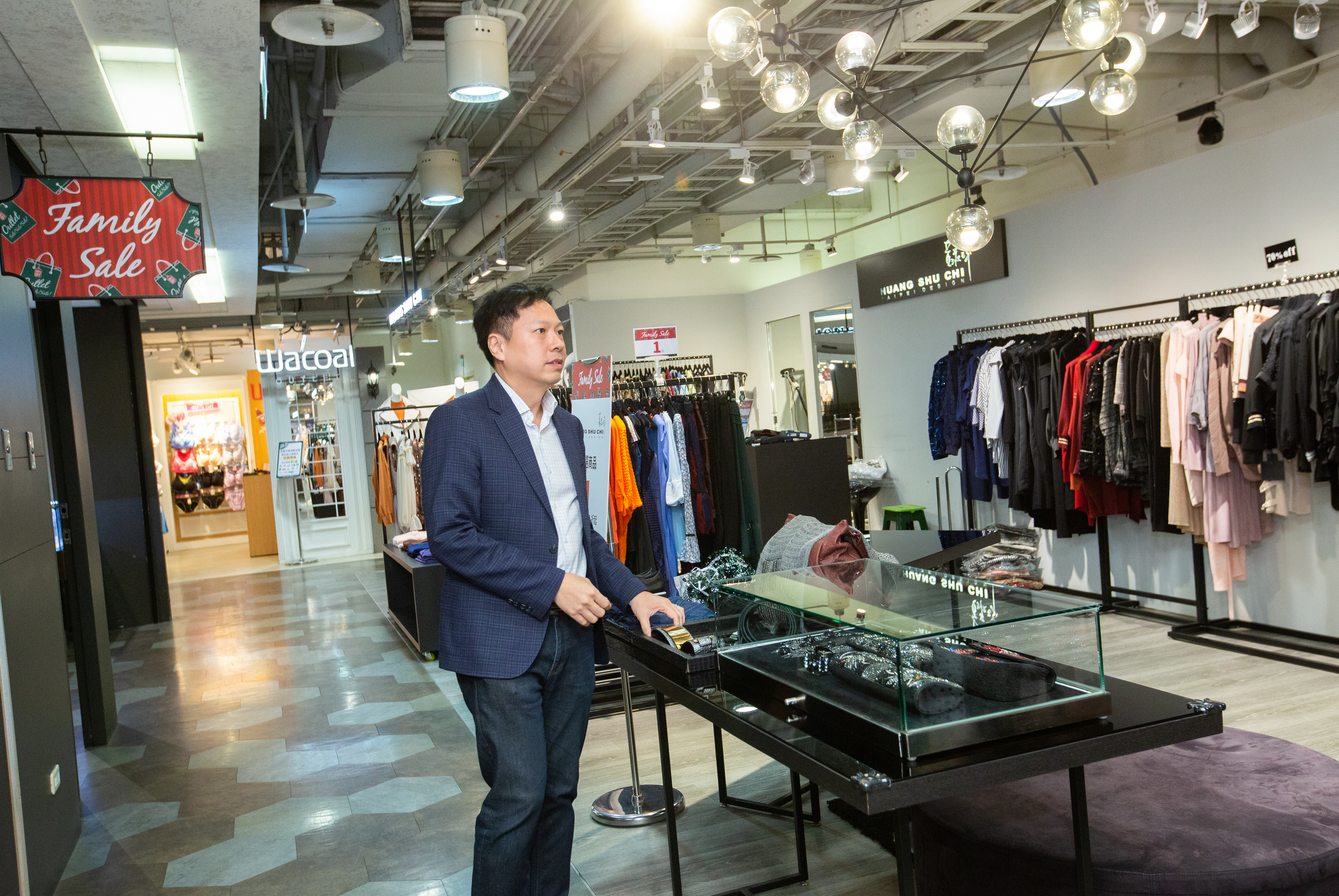 楊國鼎管理日曜天地OUTLET，疫情期間業績上升至少1成。