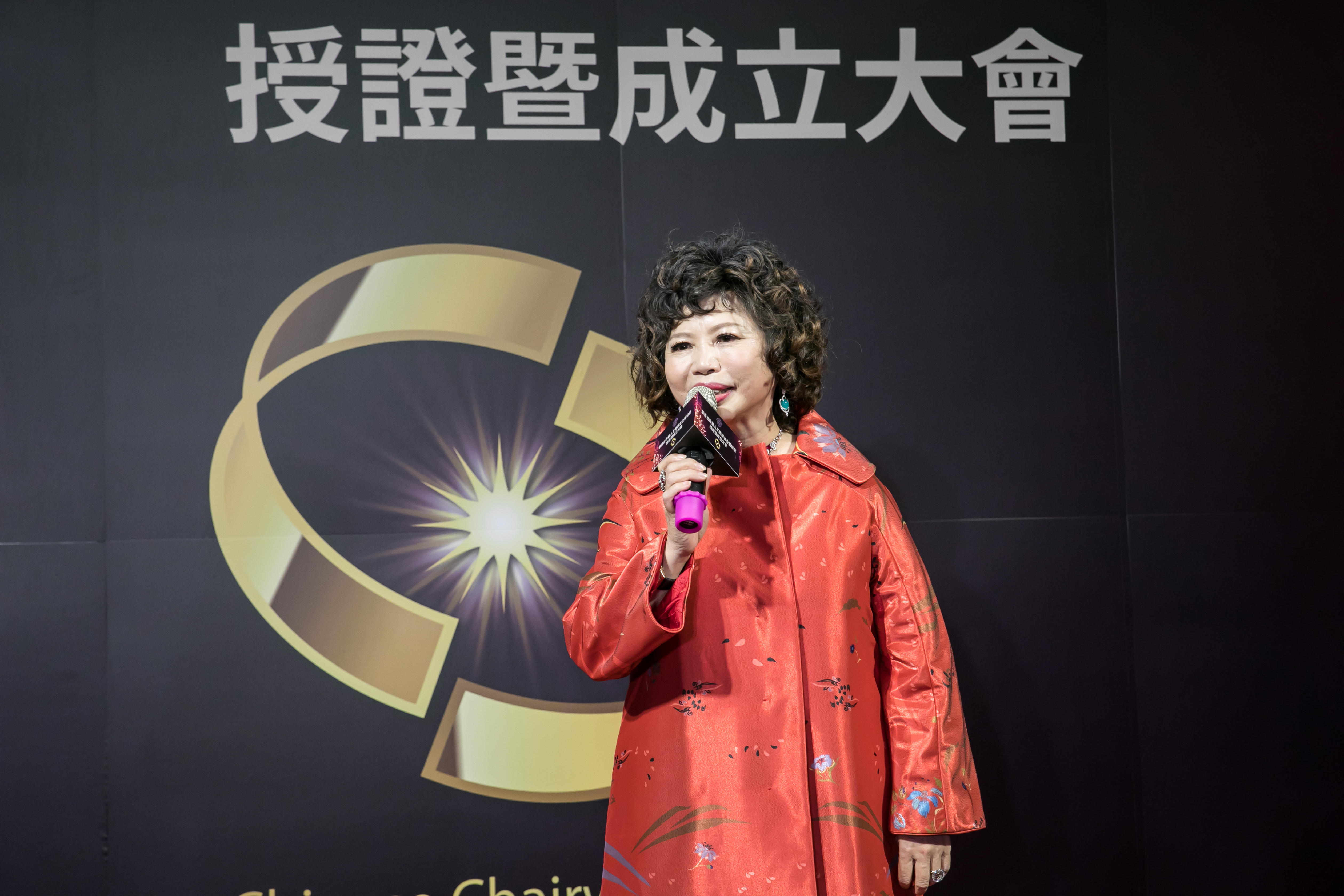 禮客集團董事長翁素蕙擔任華董世華會創會長， 號召女性企業家一同發揮利他公益精神。
