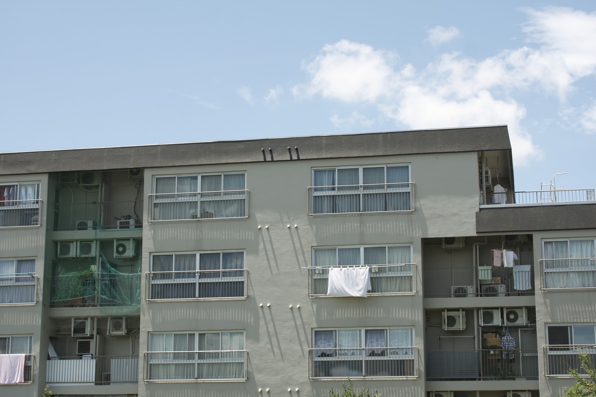 台北市士林區一處民宅15日晚間驚傳1家3死悲劇。（非當事房屋，示意圖翻攝自photoac）