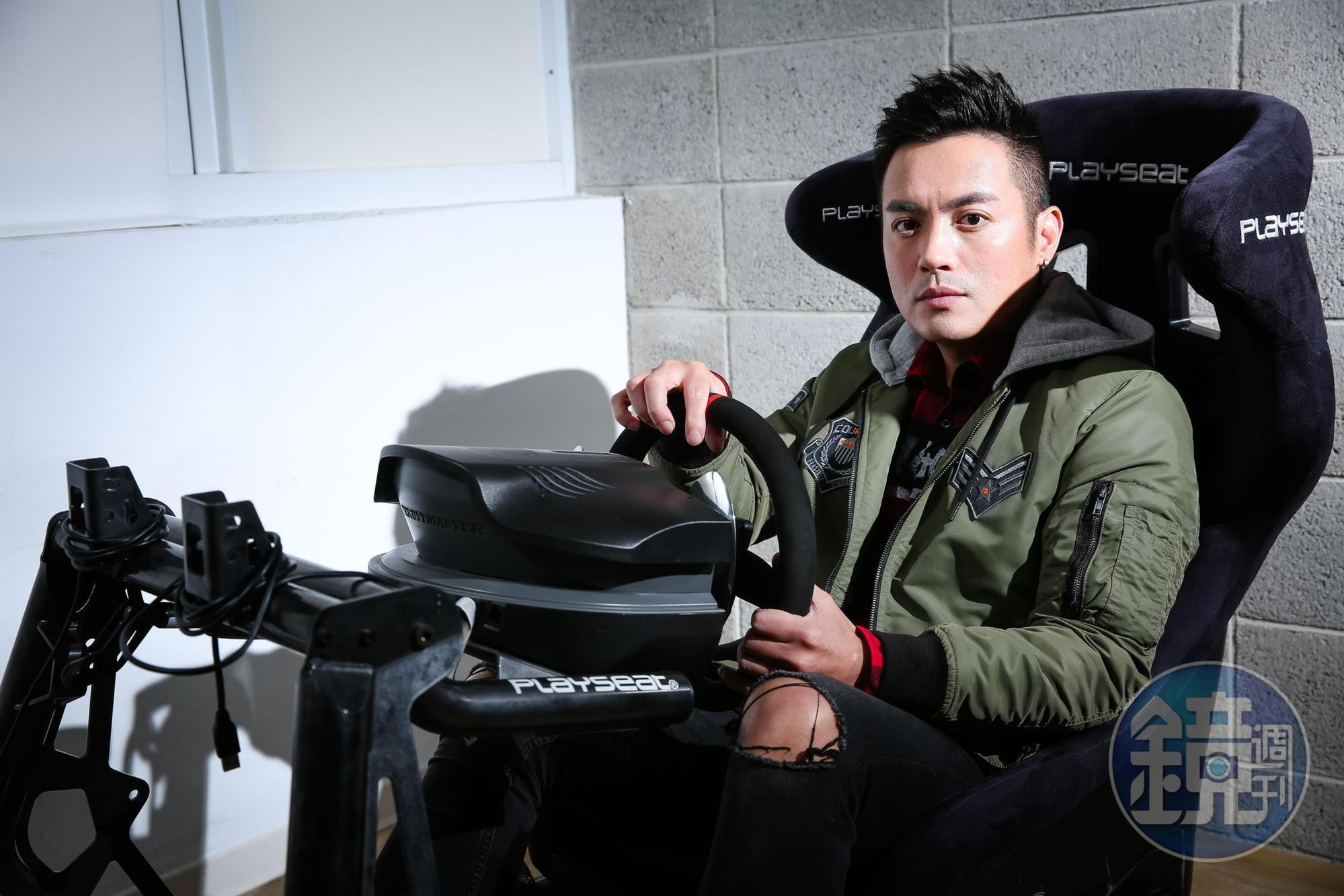 在電影《叱咤風雲》裡范逸臣飾演一位頂級賽車手，開拍前他也曾經過訓練，駕駛著賽車在賽道熟悉感覺，但時速只有60公里。