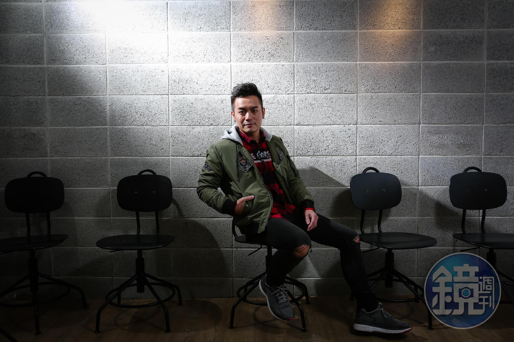兩度站上事業高峰，而且分別是靠歌唱及演戲，范逸臣的經歷即使在圈中也不是很多人都曾體驗過。