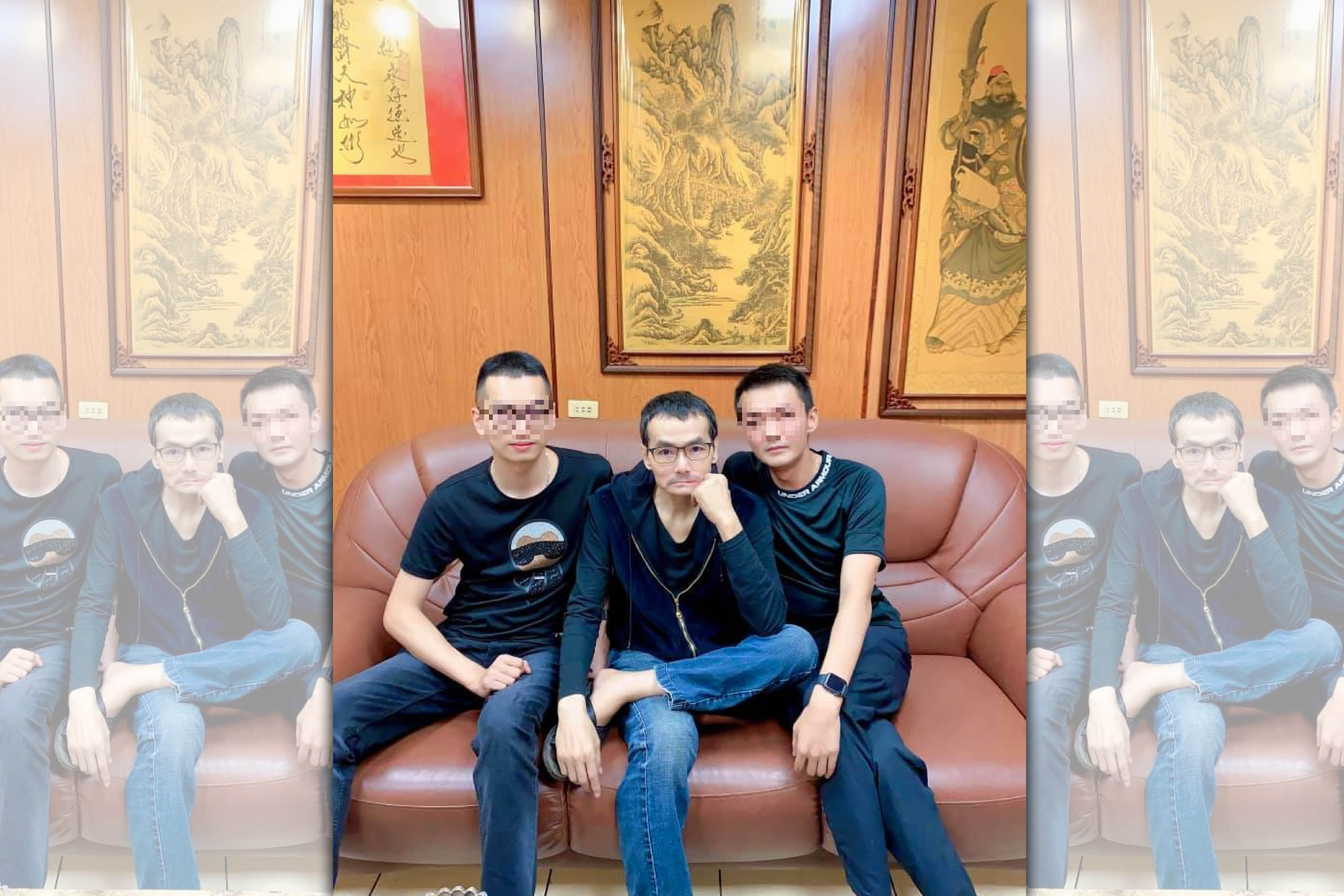 嘉義聞人洪鴻彬（中）去年底過世，昨日舉行告別式時，藍綠政商名流齊聚。（讀者提供）