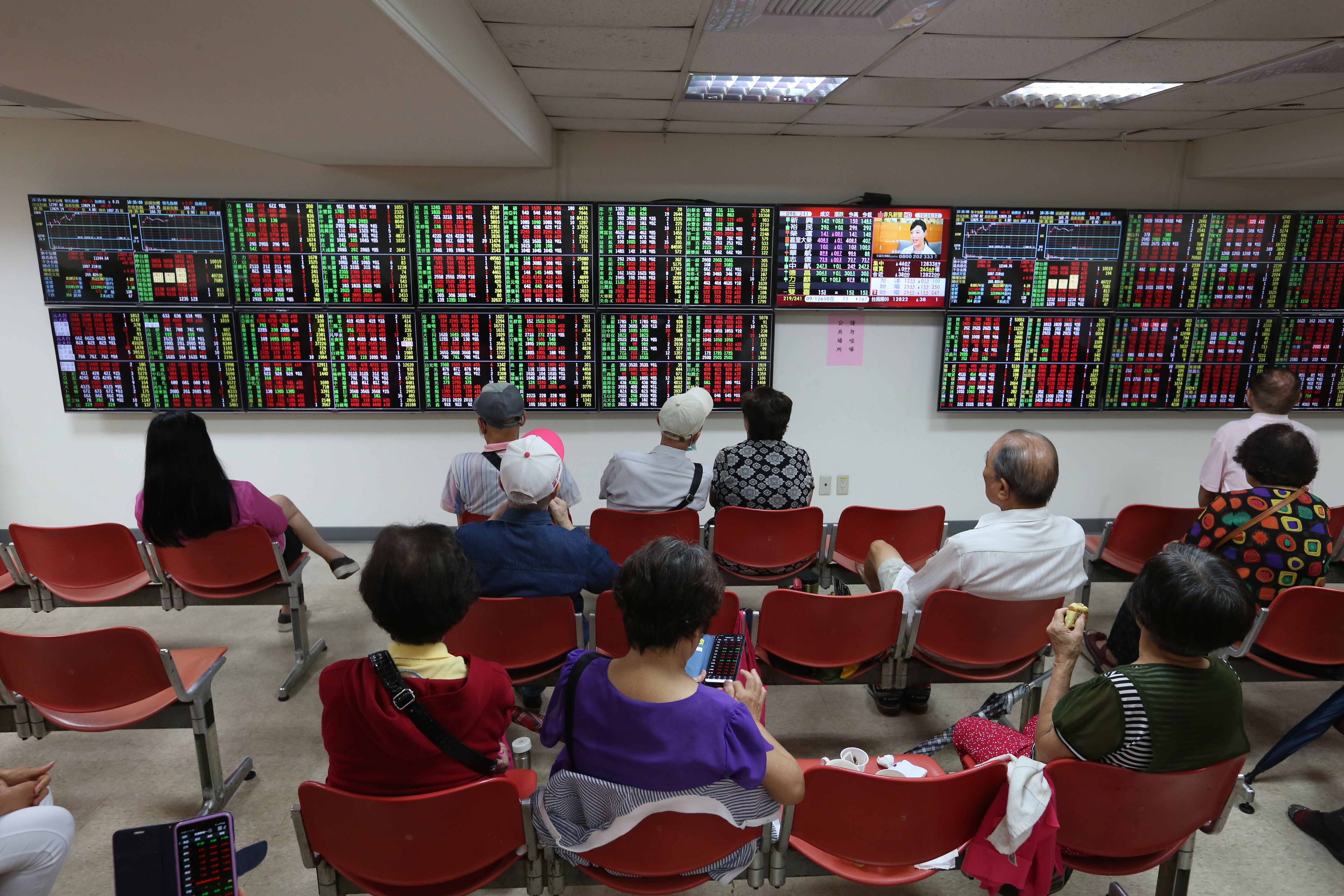 去年一整年台股「漲得不可思議」，謝金河指出，台股的漲幅都是由5家公司創造的。（資料照）