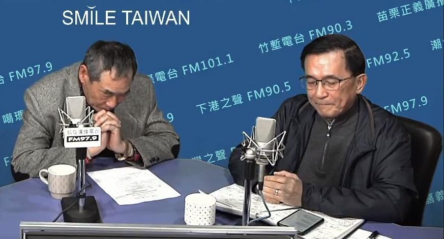 前總統陳水扁主持廣播節目想起母親，不禁悲從中來，難過落淚。（翻攝自廣播《有夢上水》）