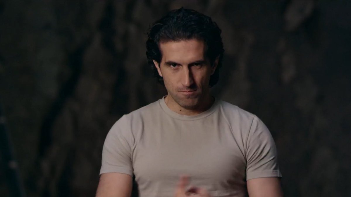 知名遊戲製作人約瑟夫·法爾斯接受訪問時,批評微軟主機命名方式令人困惑。(翻攝自geoffkeighley Twitter)