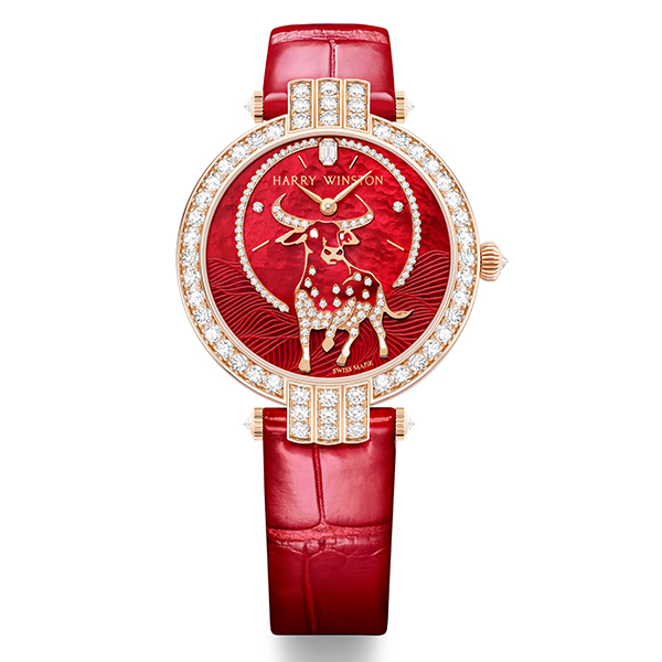 錶徑36mm/18K玫瑰金錶殼/時間指示/自動上鏈機芯/鑲嵌179顆圓形明亮式切工鑽石(約2.74克拉)、1顆祖母綠型切工鑽石(約0.06克拉)/防水30米/建議售價約NT$1,640,000(限量8只)