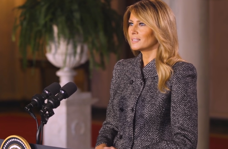 梅蘭妮雅即將隨著先生川普卸任，失去美國第一夫人的頭銜。（翻攝自白宮官網）