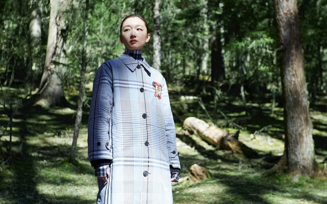 BURBERRY發表農曆新年微電影《心春由你》,由品牌大使周冬雨主演。(BURBERRY提供)