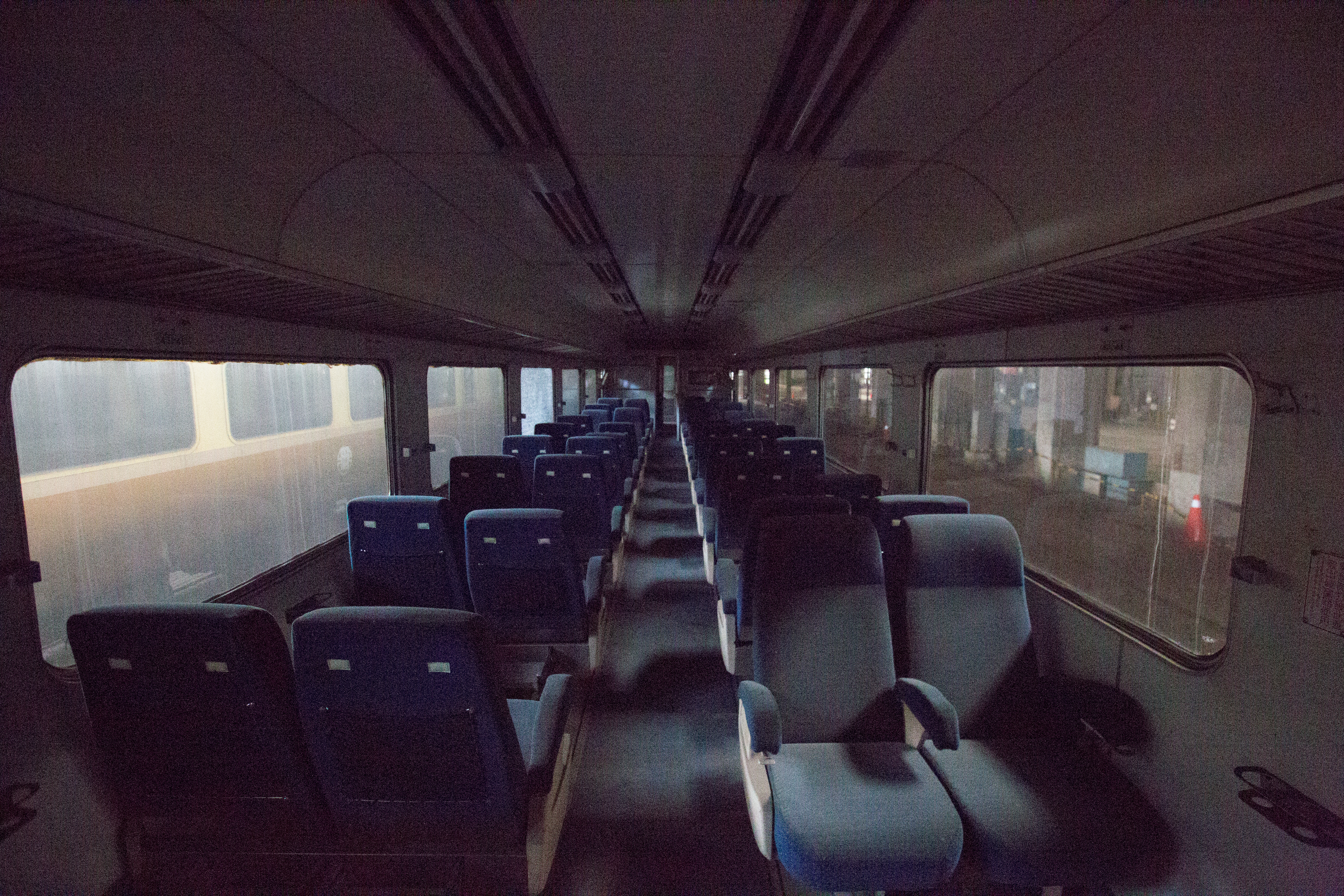 一對夫妻搭乘自強號疑似逃票136元被站務人員阻攔，男子卻暴打站務人員；自強號示意圖。（本刊資料照）