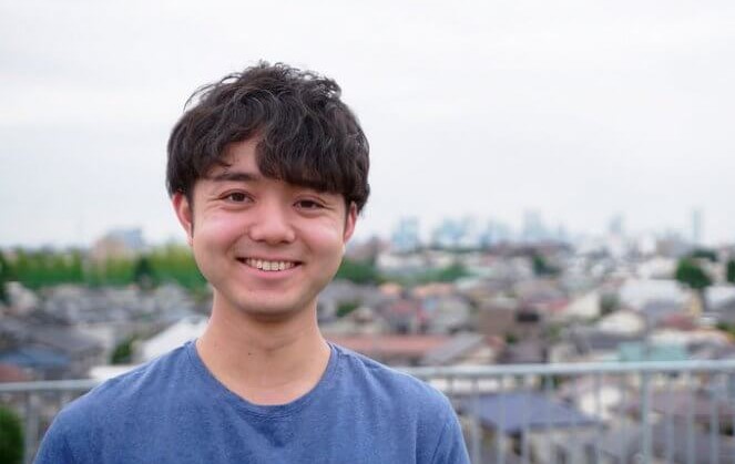 見里朝希的過去不少優秀作品被挖出，暗黑題材引起關注。（翻攝自維基百科）