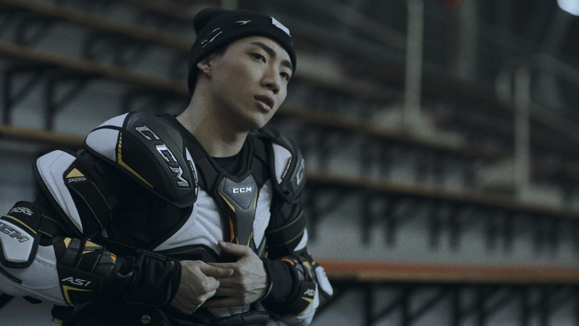 ØZI將推全新實體專輯《PEDESTAL》。（新樂園音樂提供）