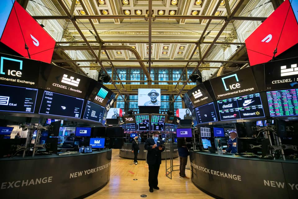 受到文昌星化忌影響，金牛年下半年，投資人要小心美股可能暴跌。（翻攝自NYSE臉書）